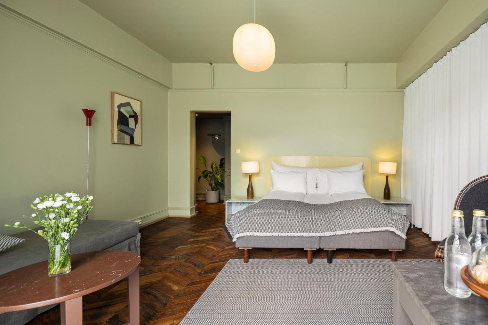 Superior King Room