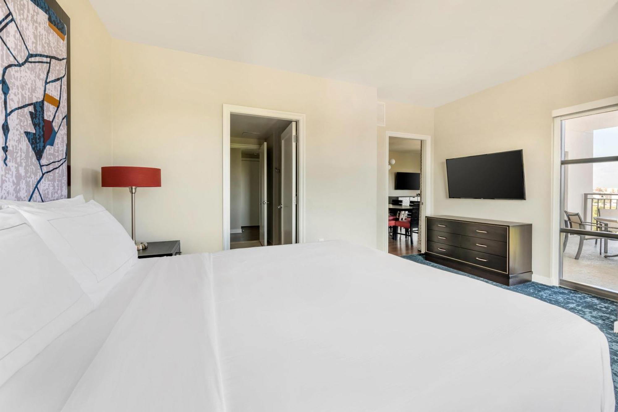 One-Bedroom Suite Kitchen