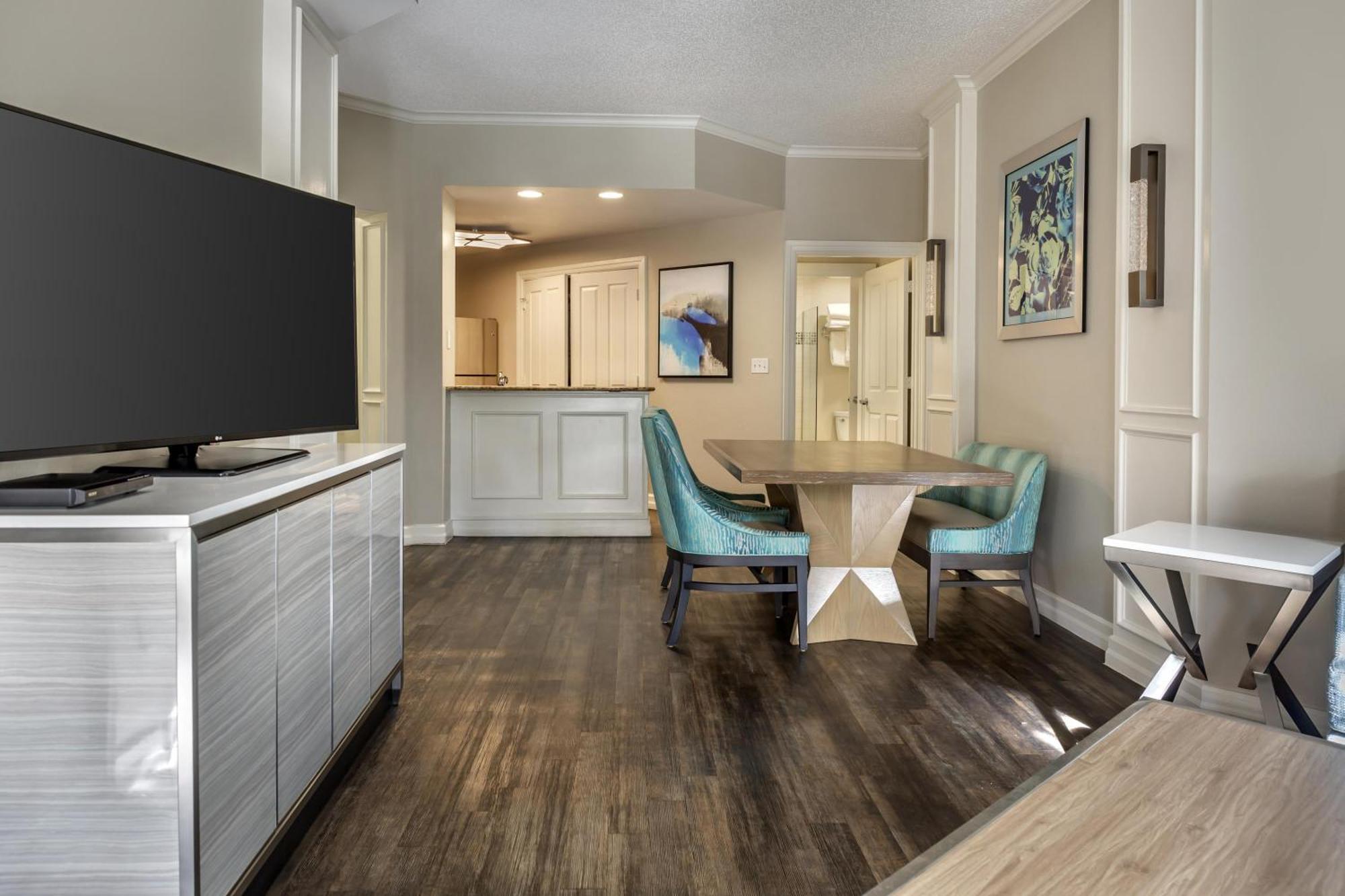One-Bedroom King Suite Sofa Bed