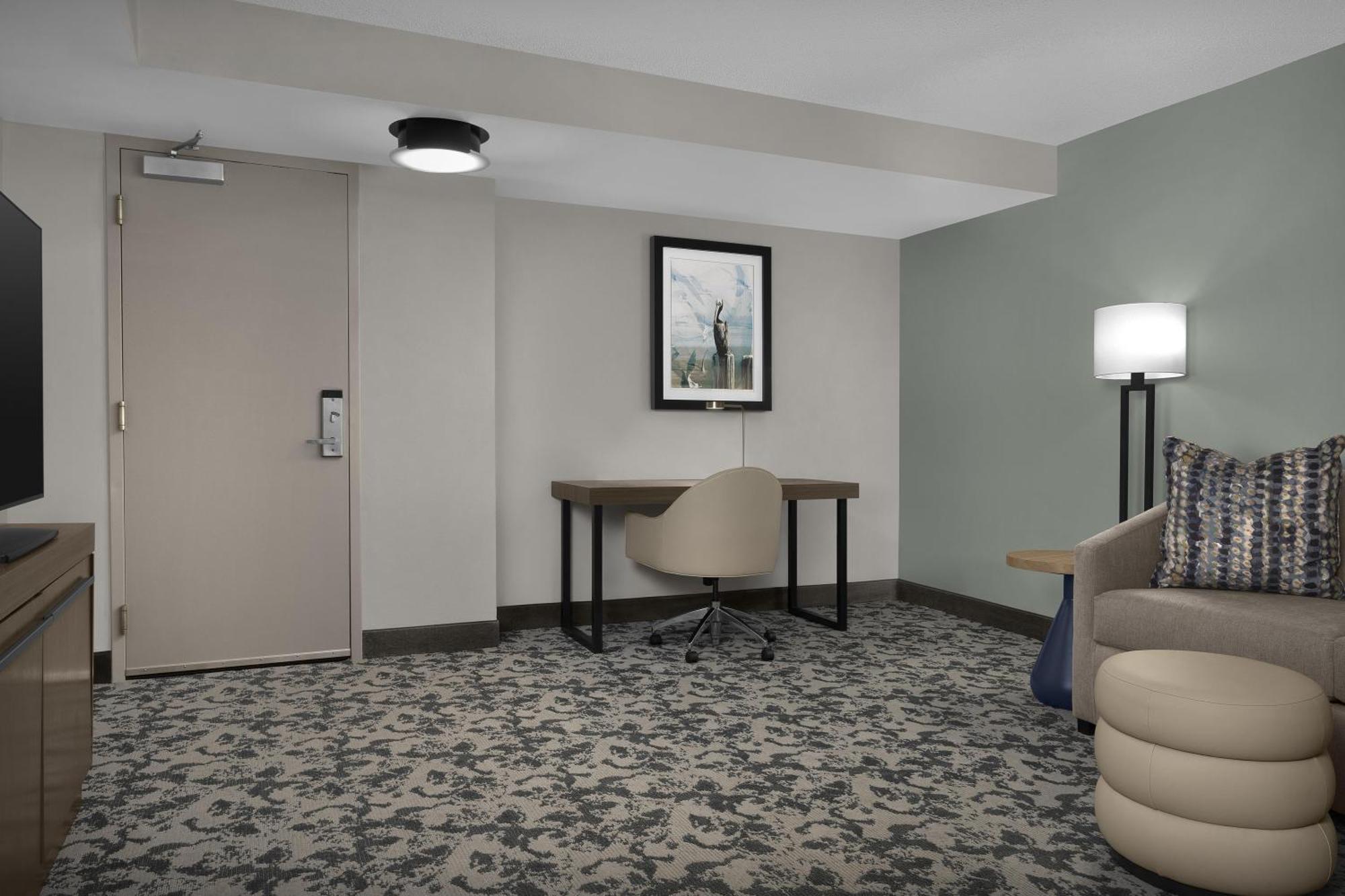 Queen Room Two Queen Beds Roll Shower Mobility Access