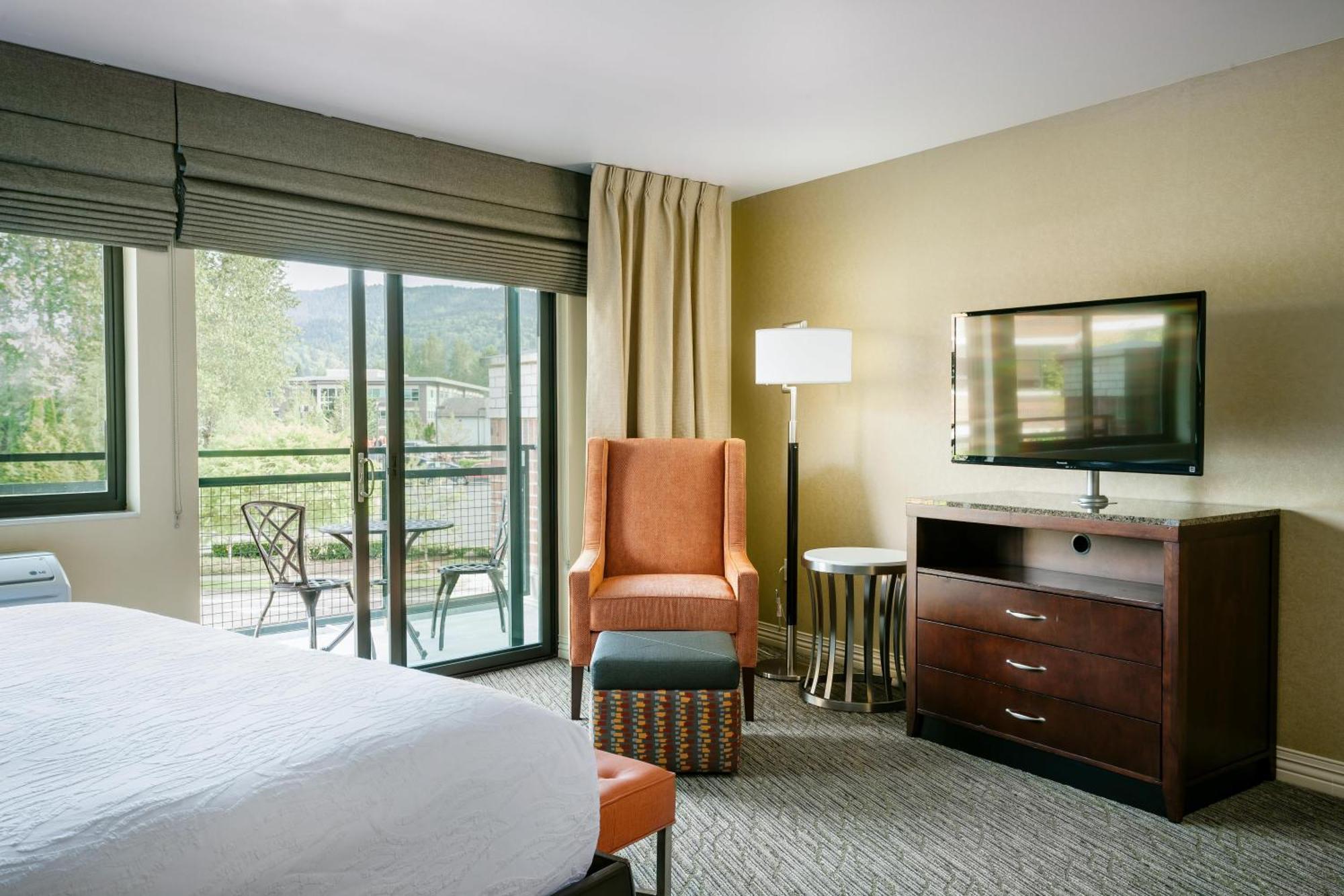 One-Bedroom King Suite