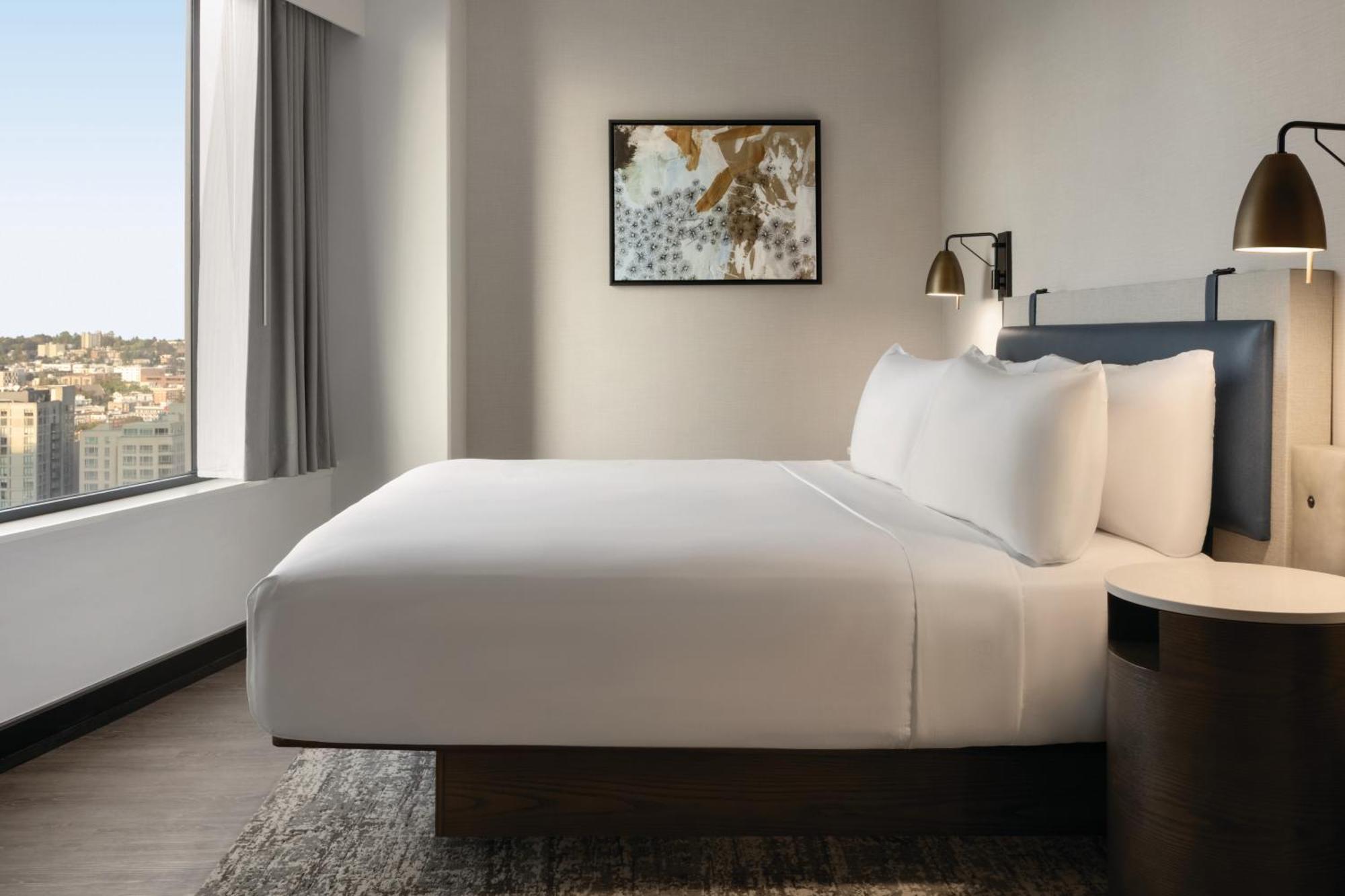 Junior King Suite City View