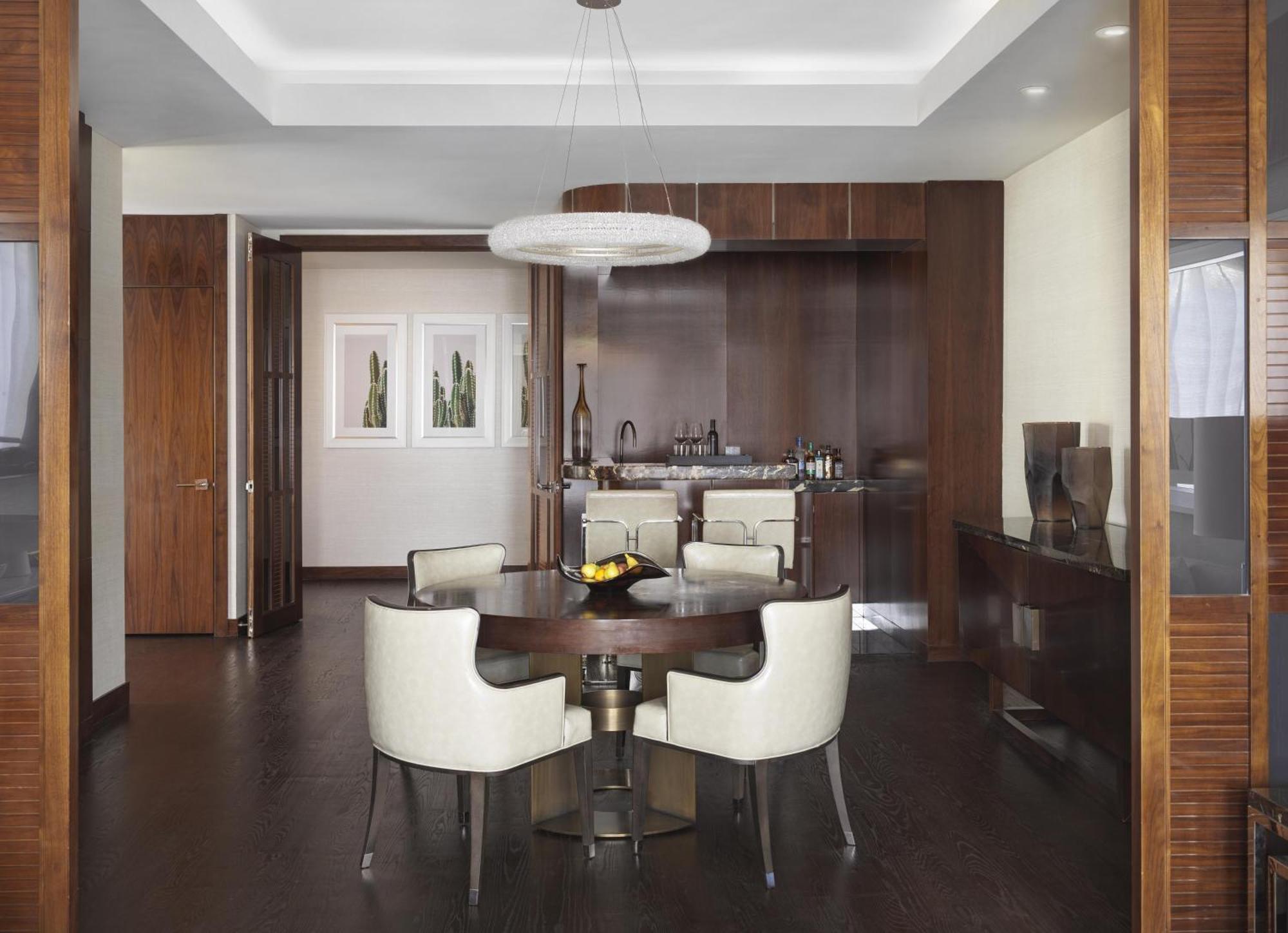 Penthouse King Suite Panorama View,1758308425:JPEG