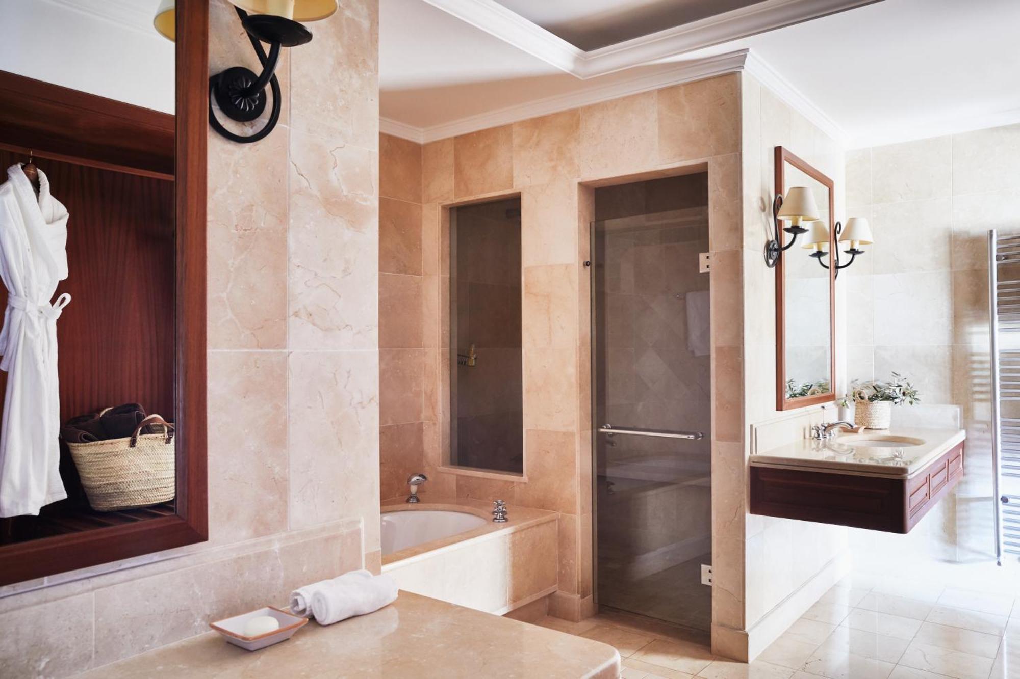 Deluxe Junior Suite