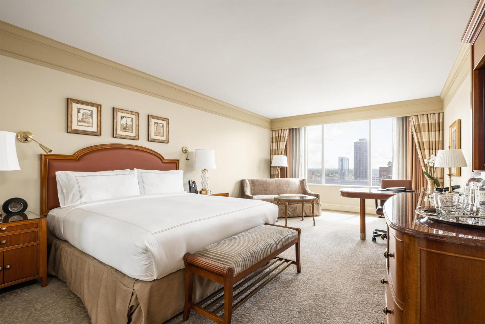 Deluxe King Room