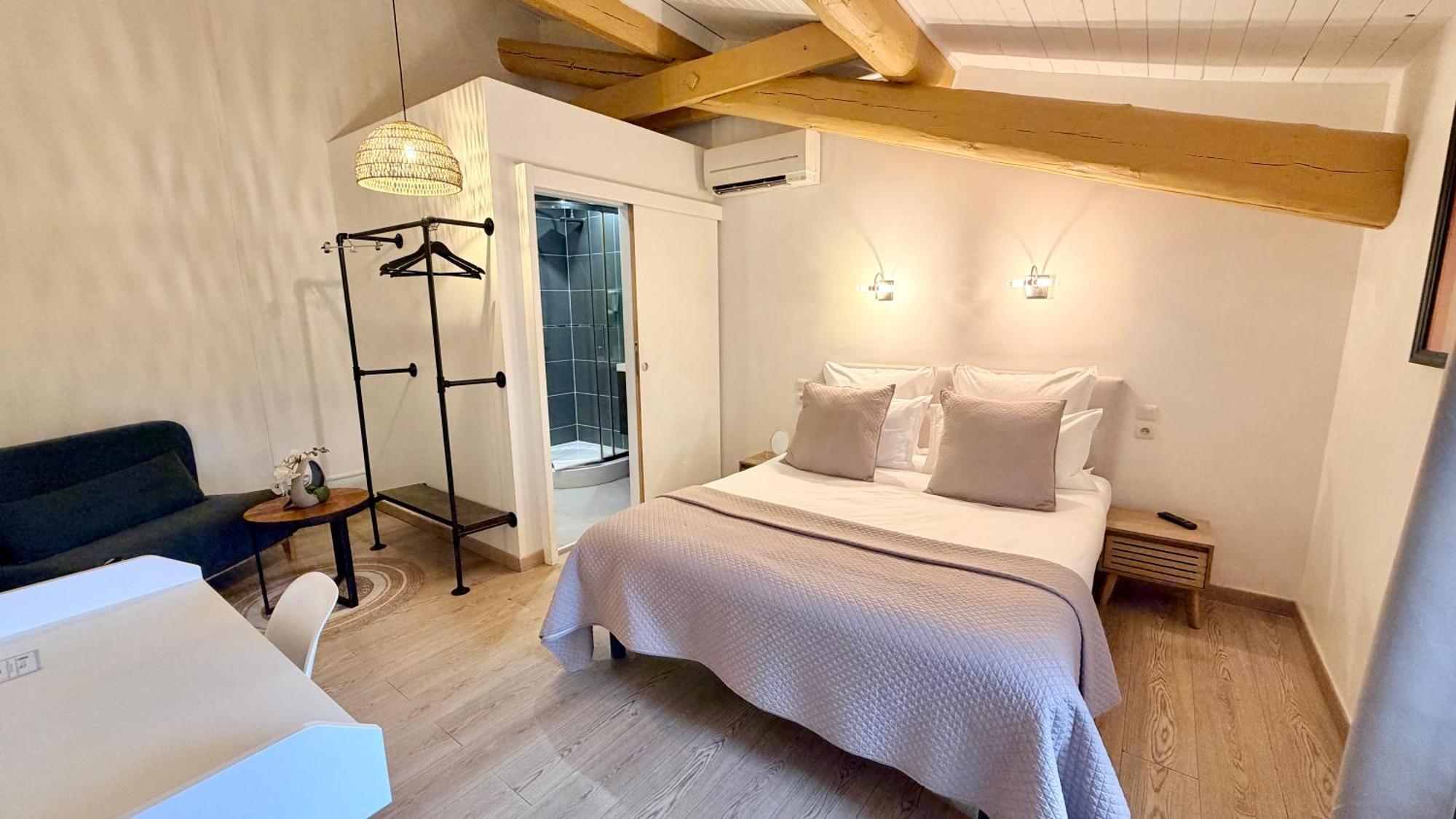 Large Double Room