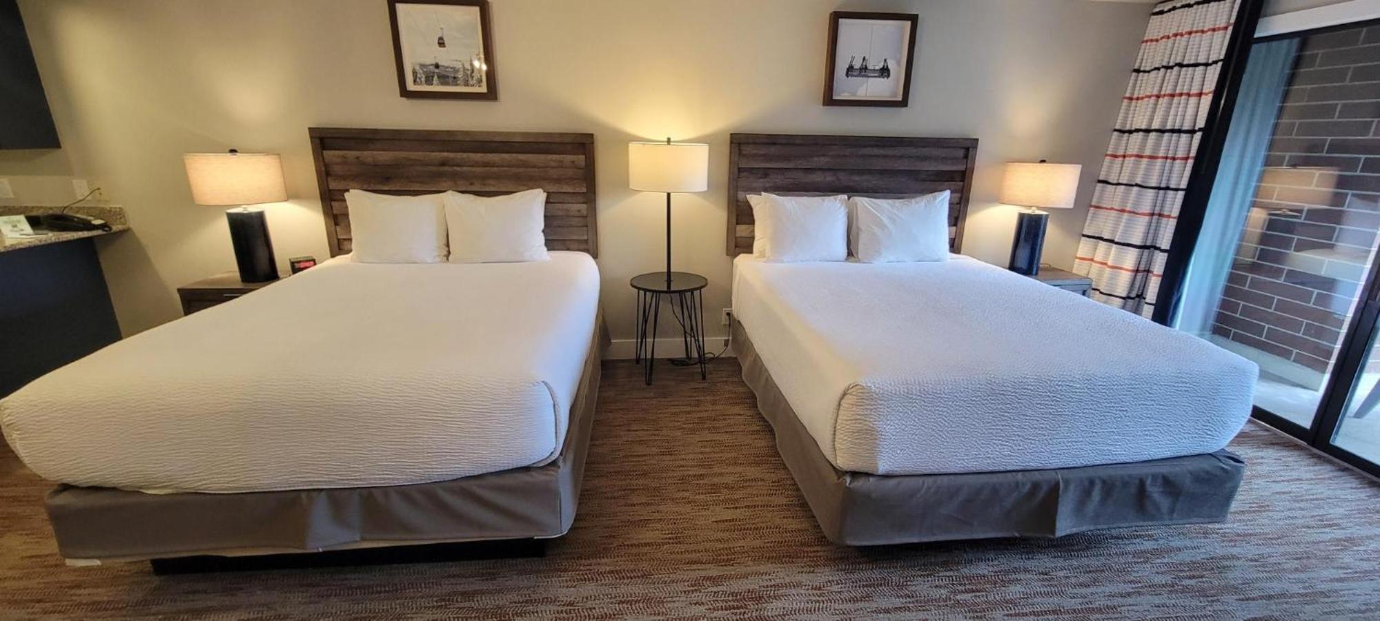 Junior Queen Suite Two Queen Beds
