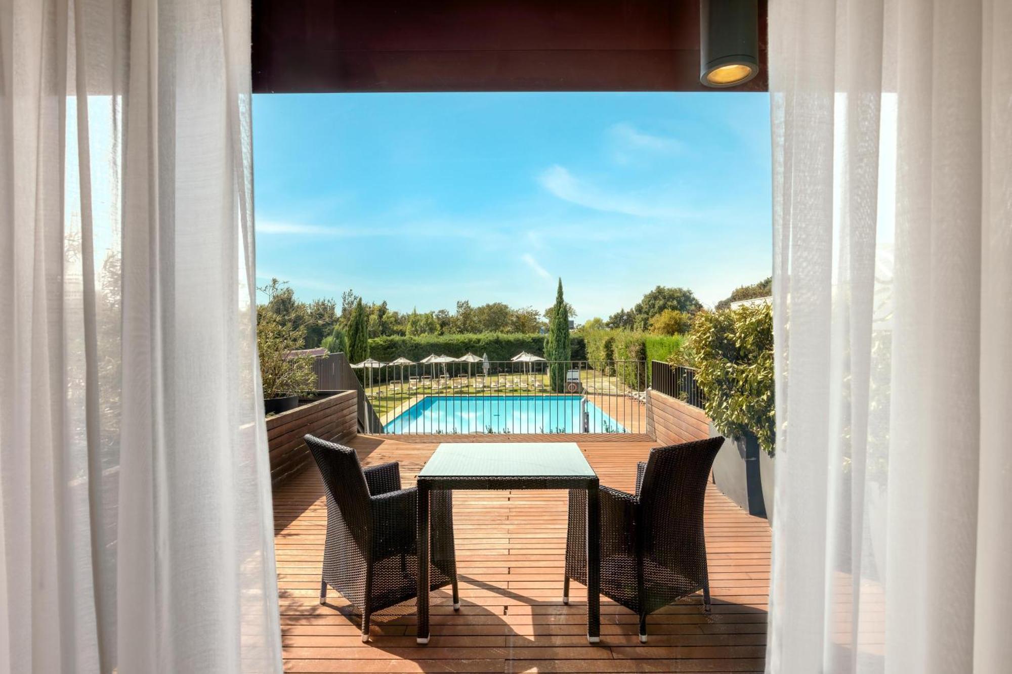 Superior King Room Balcony