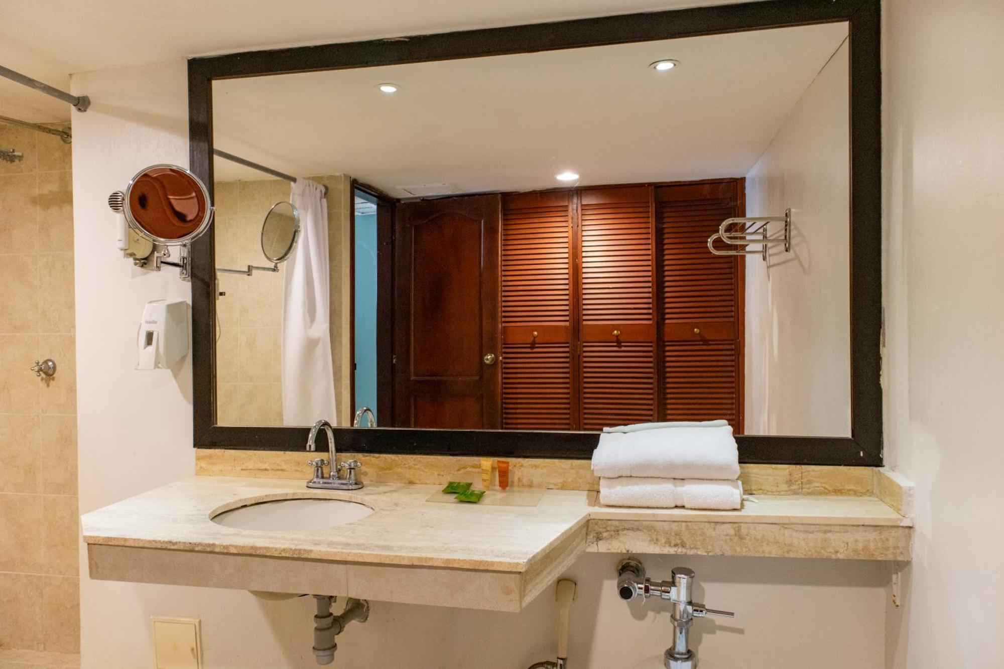 One-Bedroom Suite,1758320669:JPEG