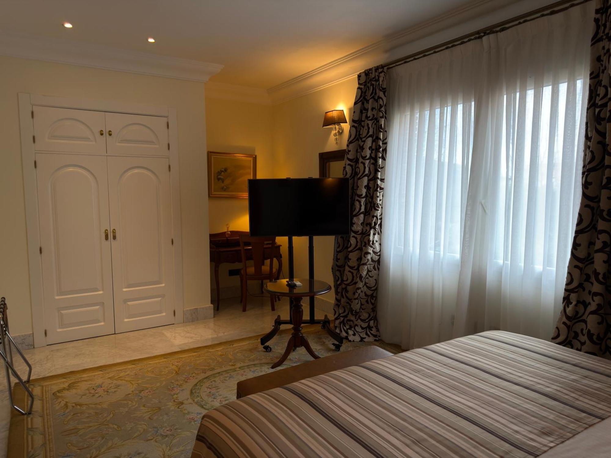 Deluxe Suite,1758321069:JPEG
