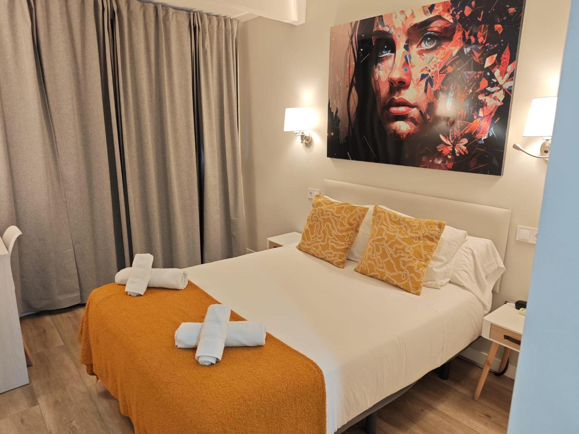 Double Room Private Bathroom