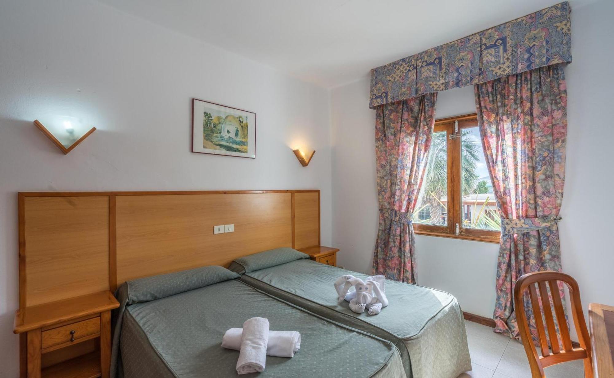 Two-Bedroom Apartment,1758322712:JPEG