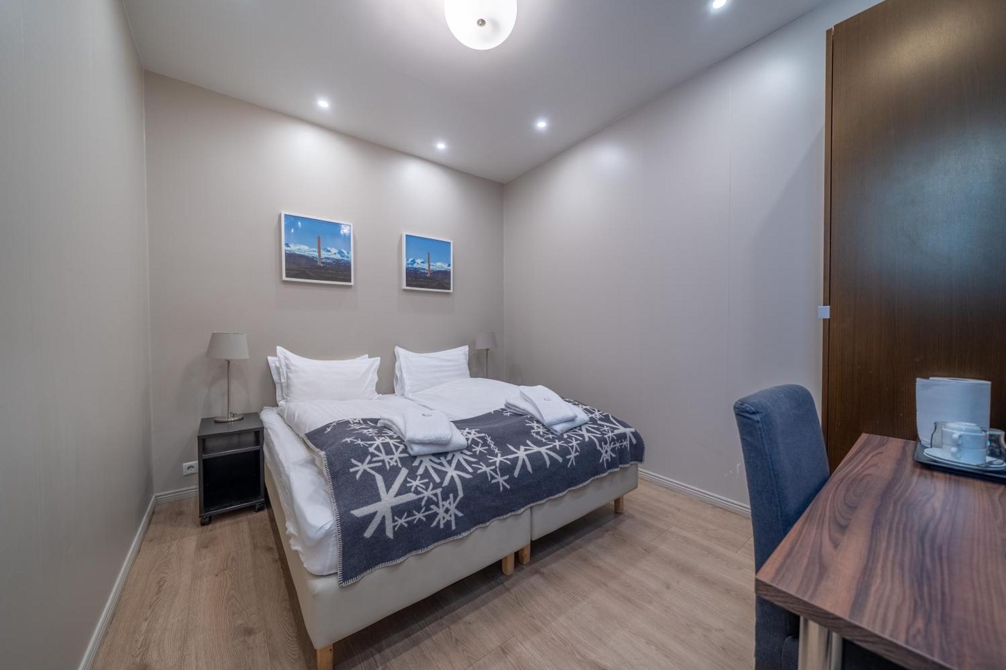 Double or Twin Room Private Bathroom