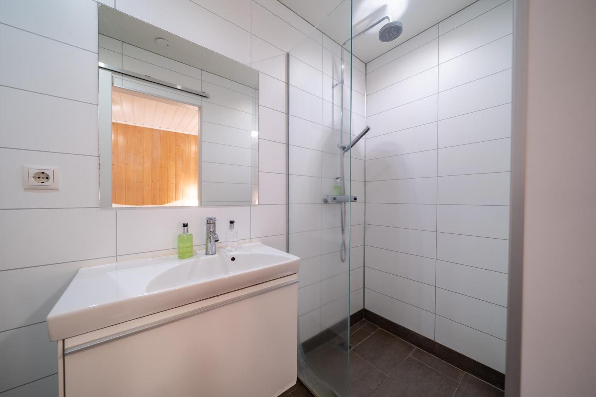 Double or Twin Room Private Bathroom,1758331186:JPEG
