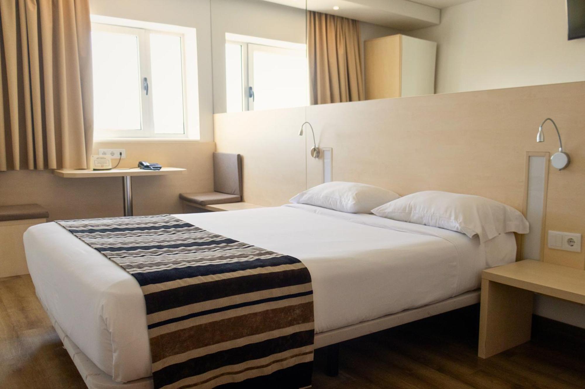 Standard Double Room,1758333188:JPEG