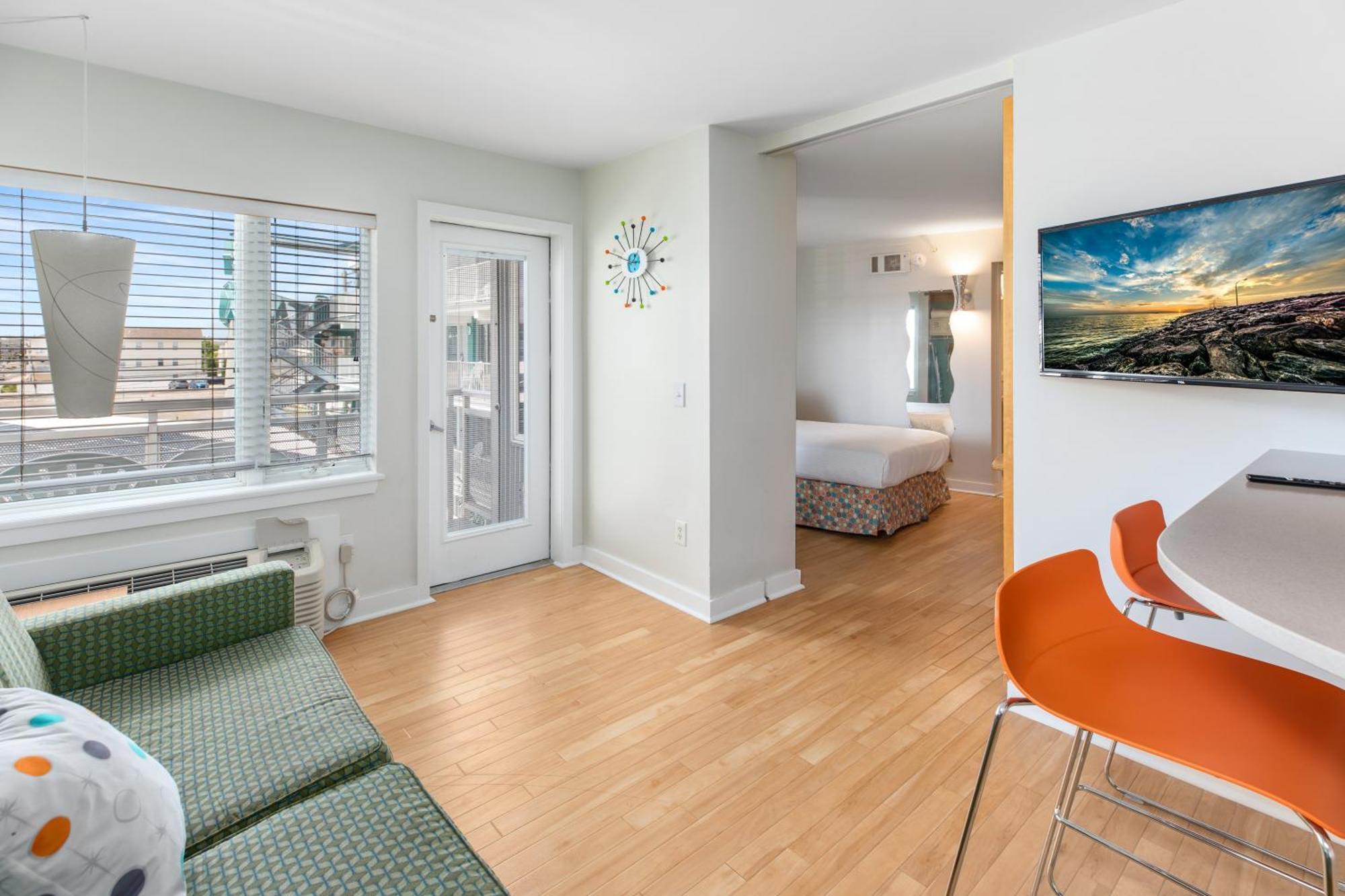 One Bedroom Suite Queen Bed