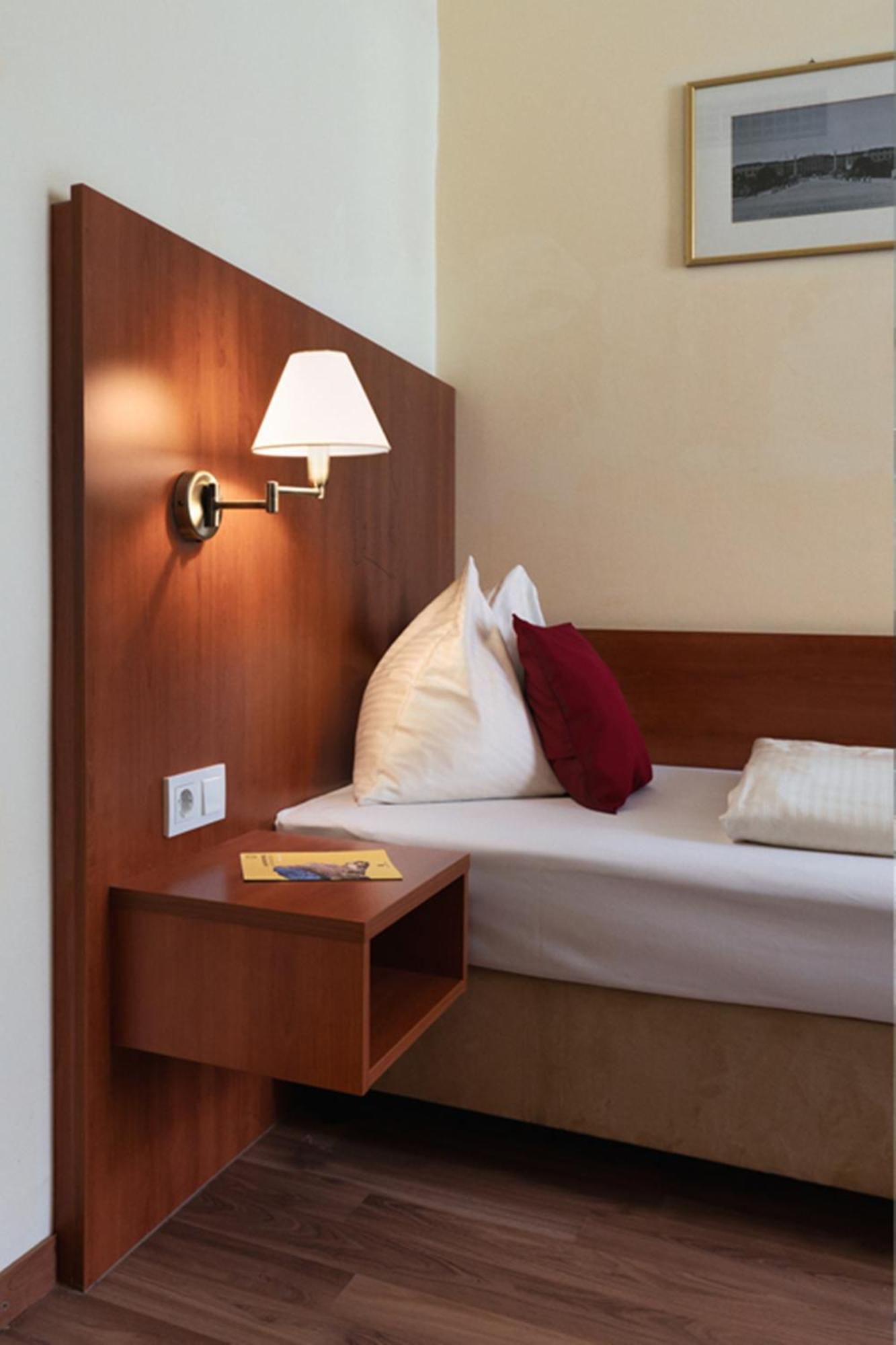 Basic Single Room,1758335313:JPEG