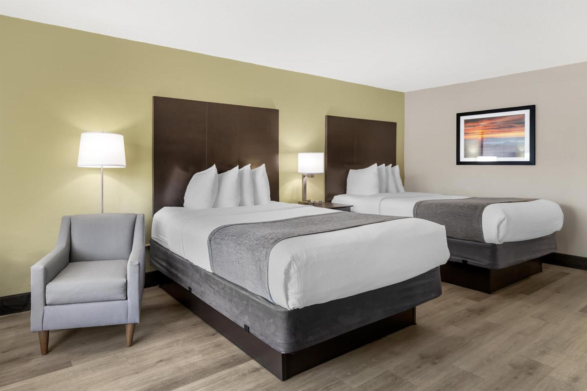Queen Room Two Queen Beds Non-Smoking