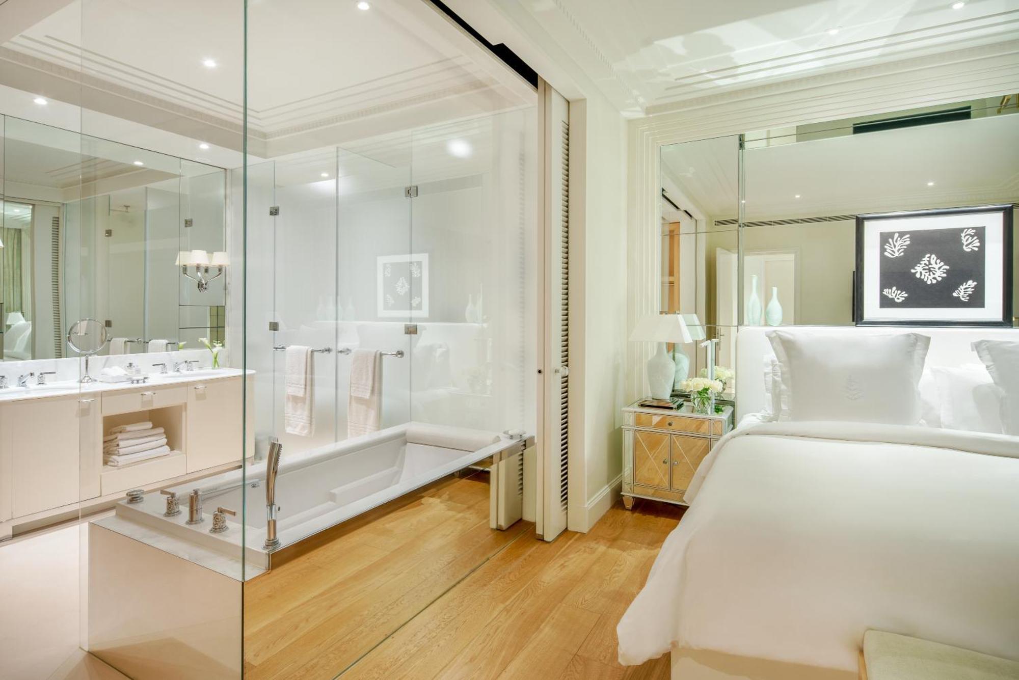 Pool Terrace Suite King