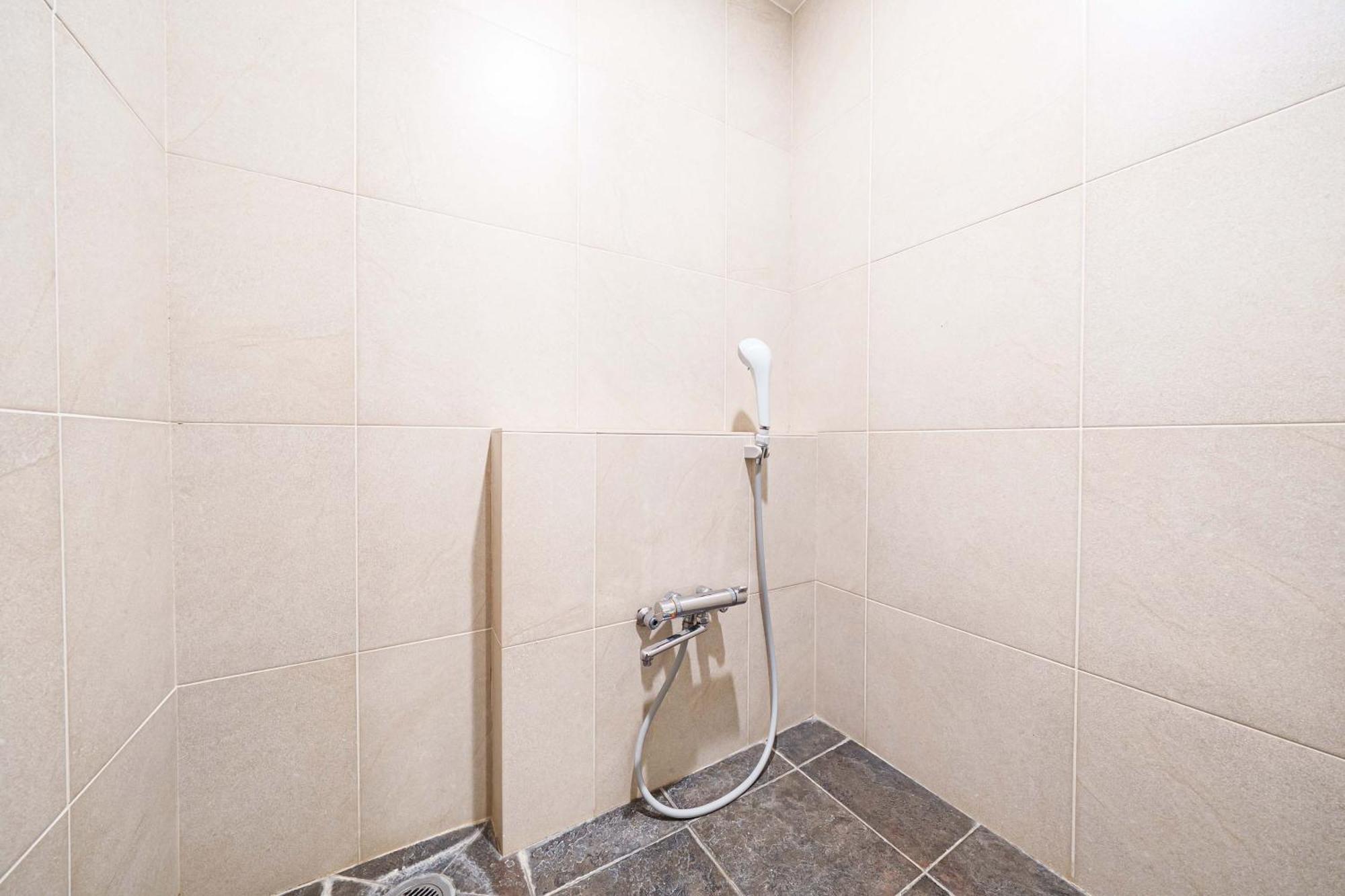 Deluxe Twin Room Dog Friendly