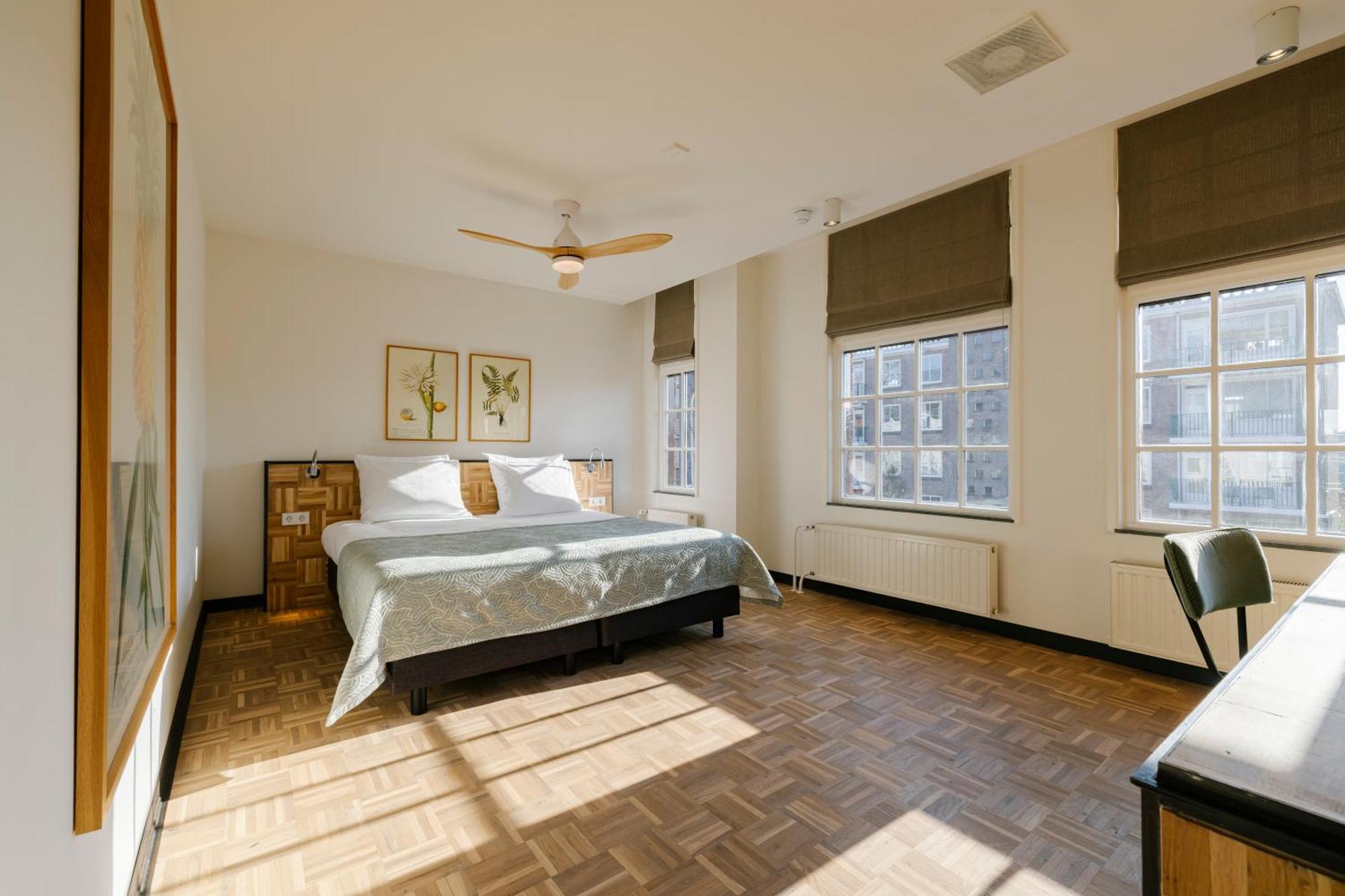 Bleecker Comfort Room
