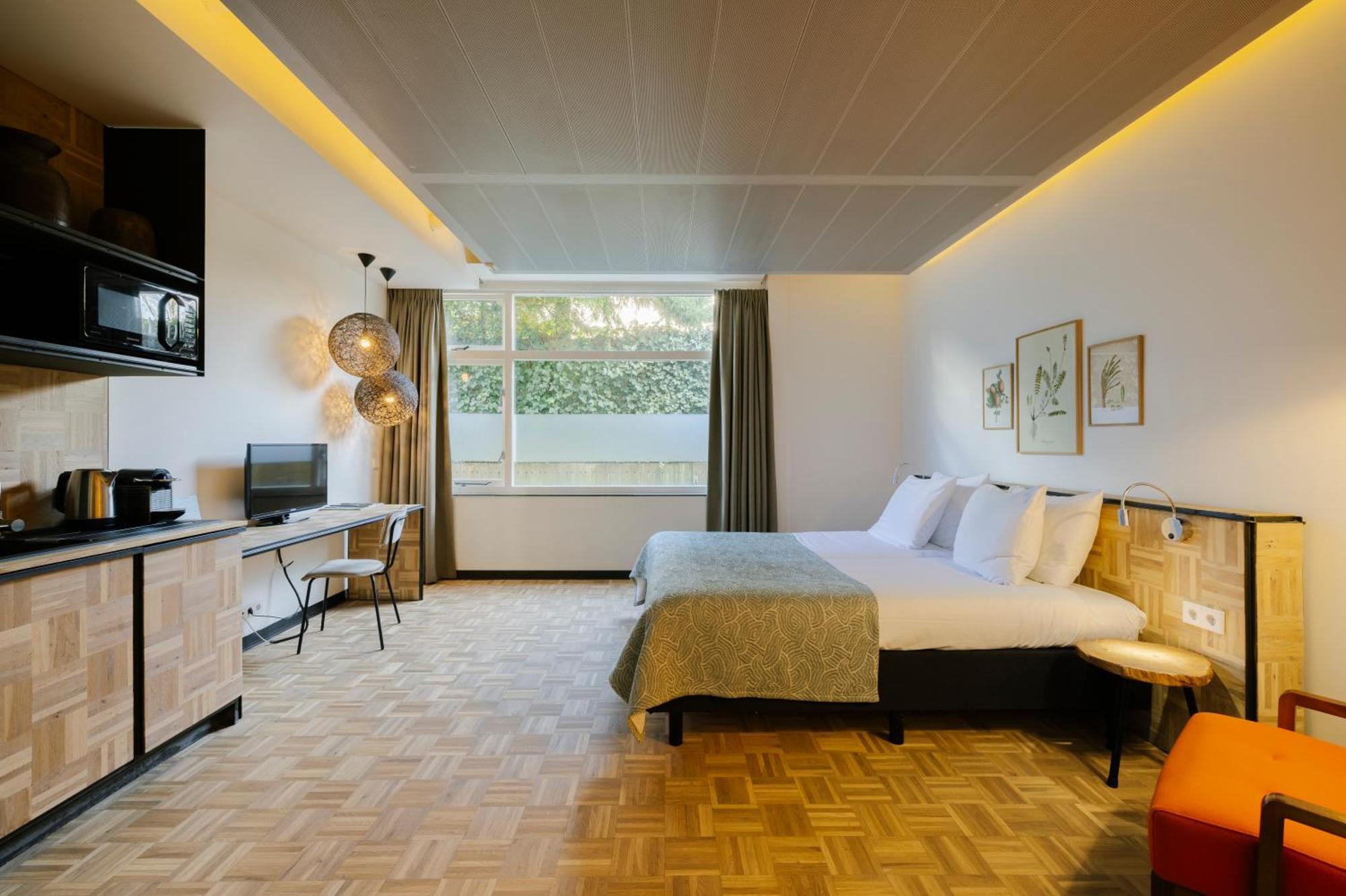 Large Twin Room