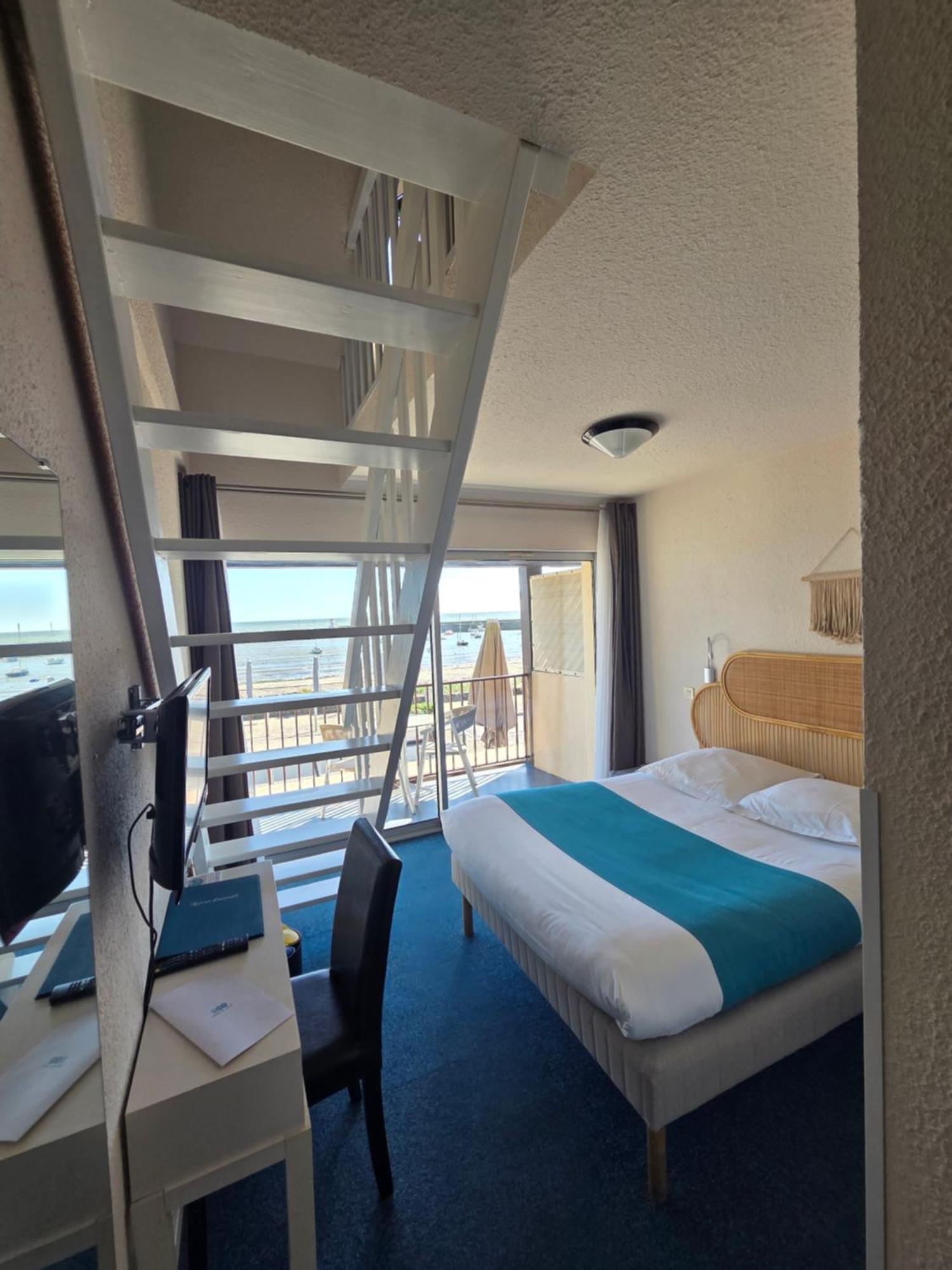 Family Room Sea View,1758358397:JPEG