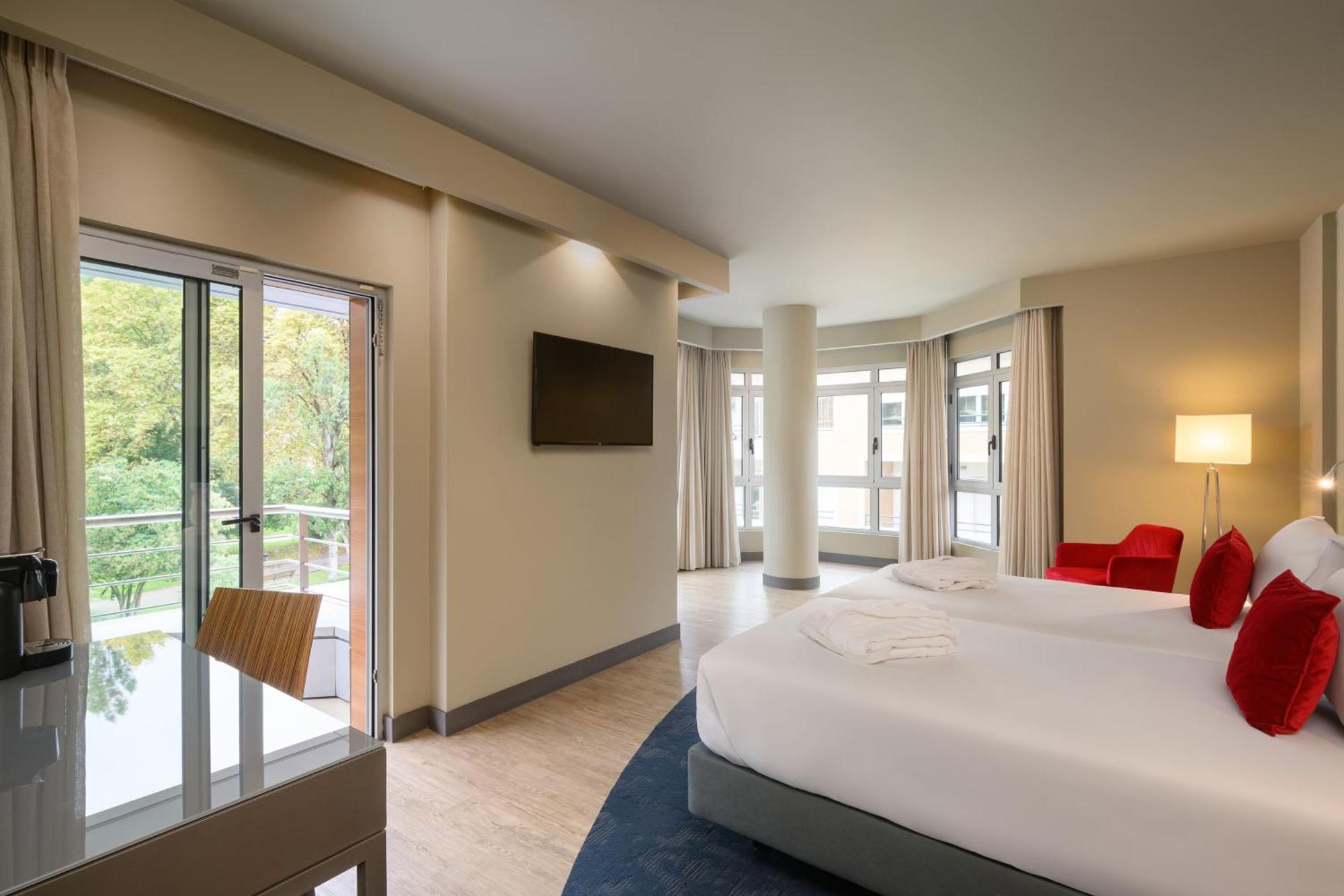 Premium Room,1758366784:JPEG