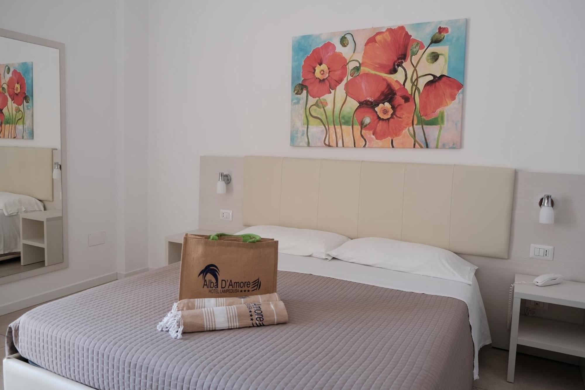 Double Room,1758370512:JPEG