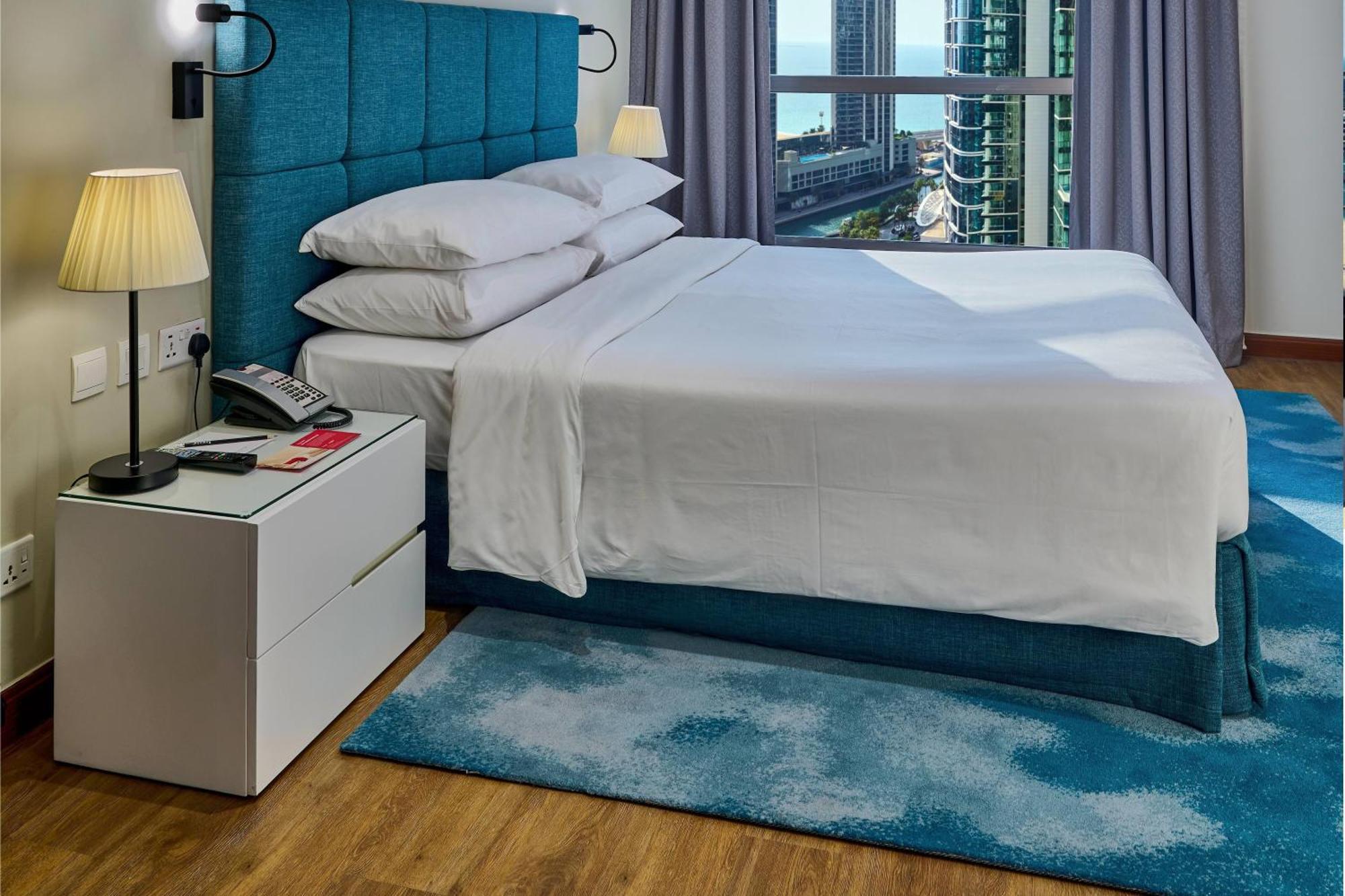 One-Bedroom King Suite City View