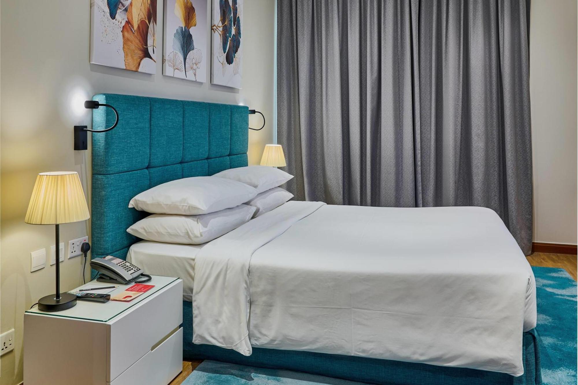 One-Bedroom King Suite City View