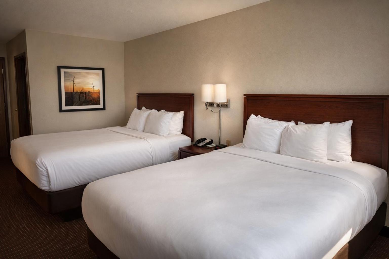Queen Room with Two Queen Beds - Non-Smoking