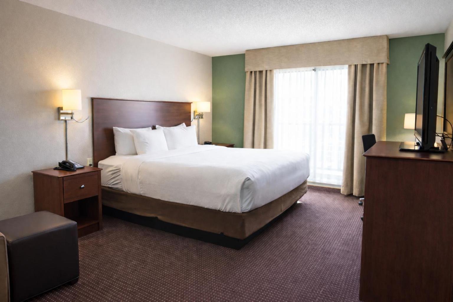 King Room - Accessible/Non-Smoking