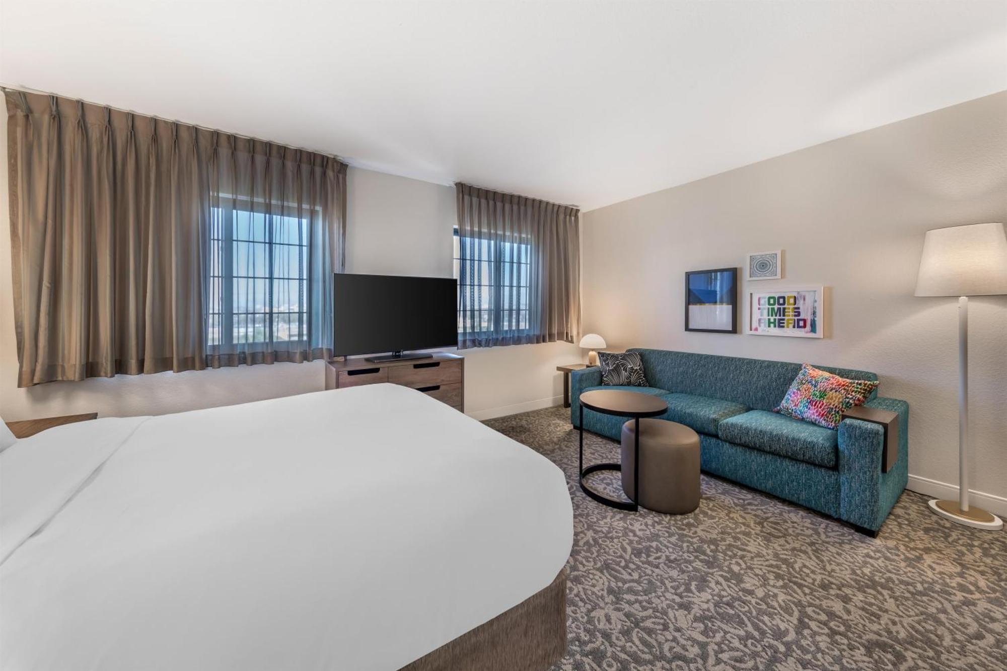 Queen Studio Suite