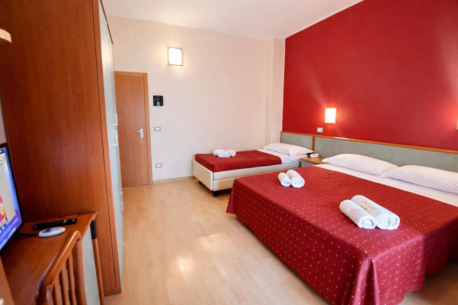 Triple Room