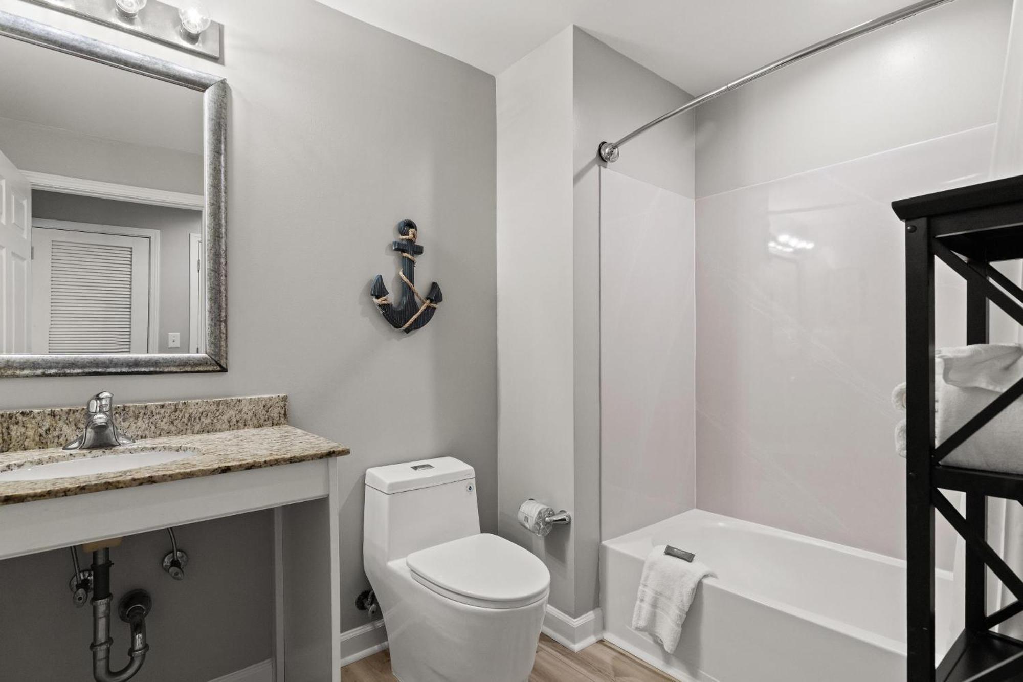 Two-Bedroom Apartment 406E,1758403849:JPEG