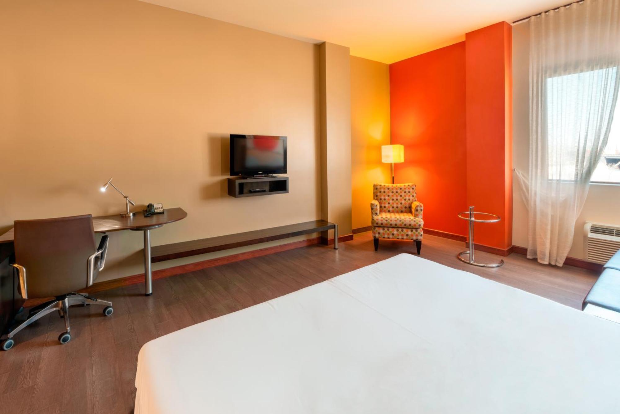 Quadruple Room Bath,1758416572:JPEG