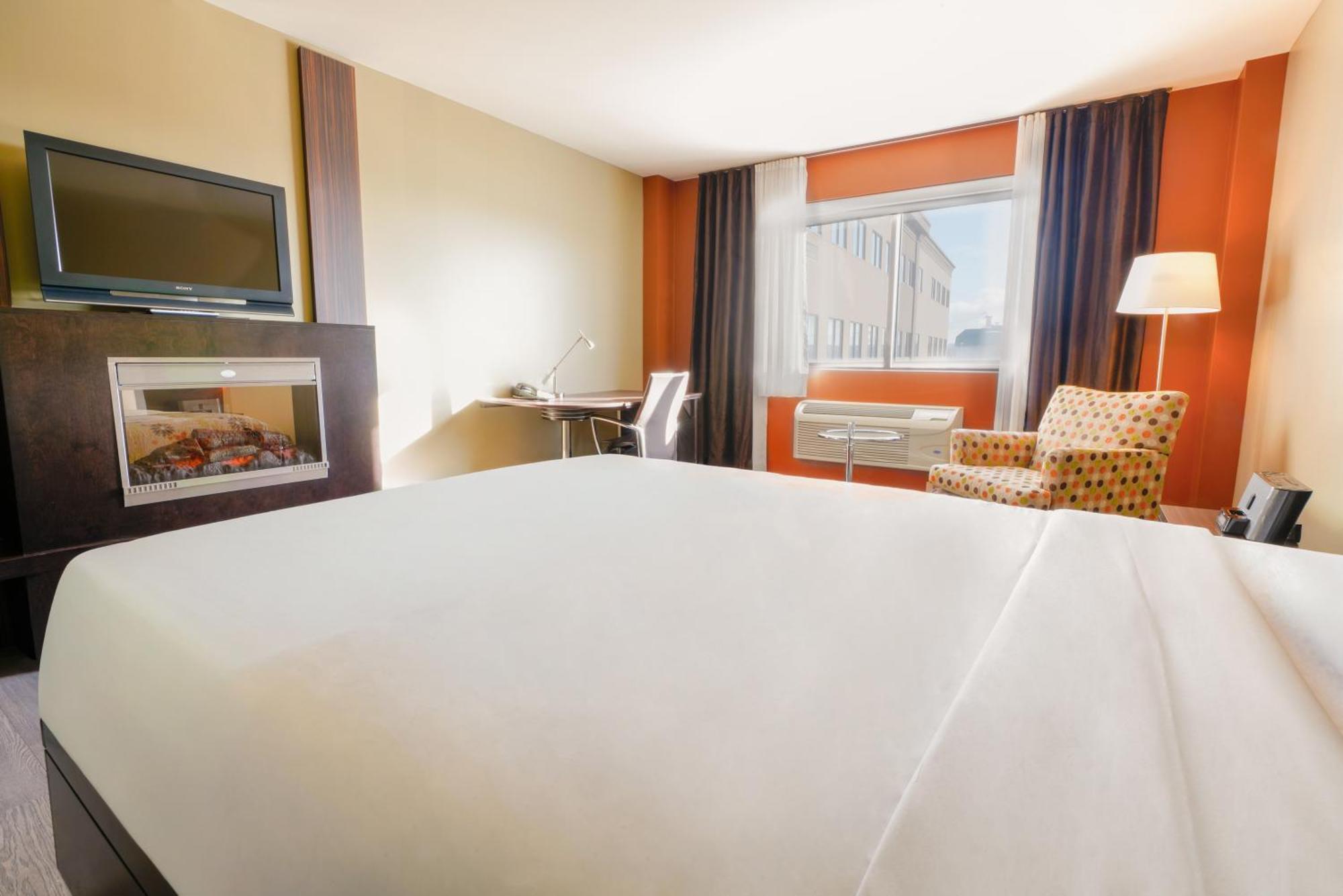 Trendy Intimacy 1 queen-size bed—Multi-jet shower—Fireplace,1758416575:JPEG
