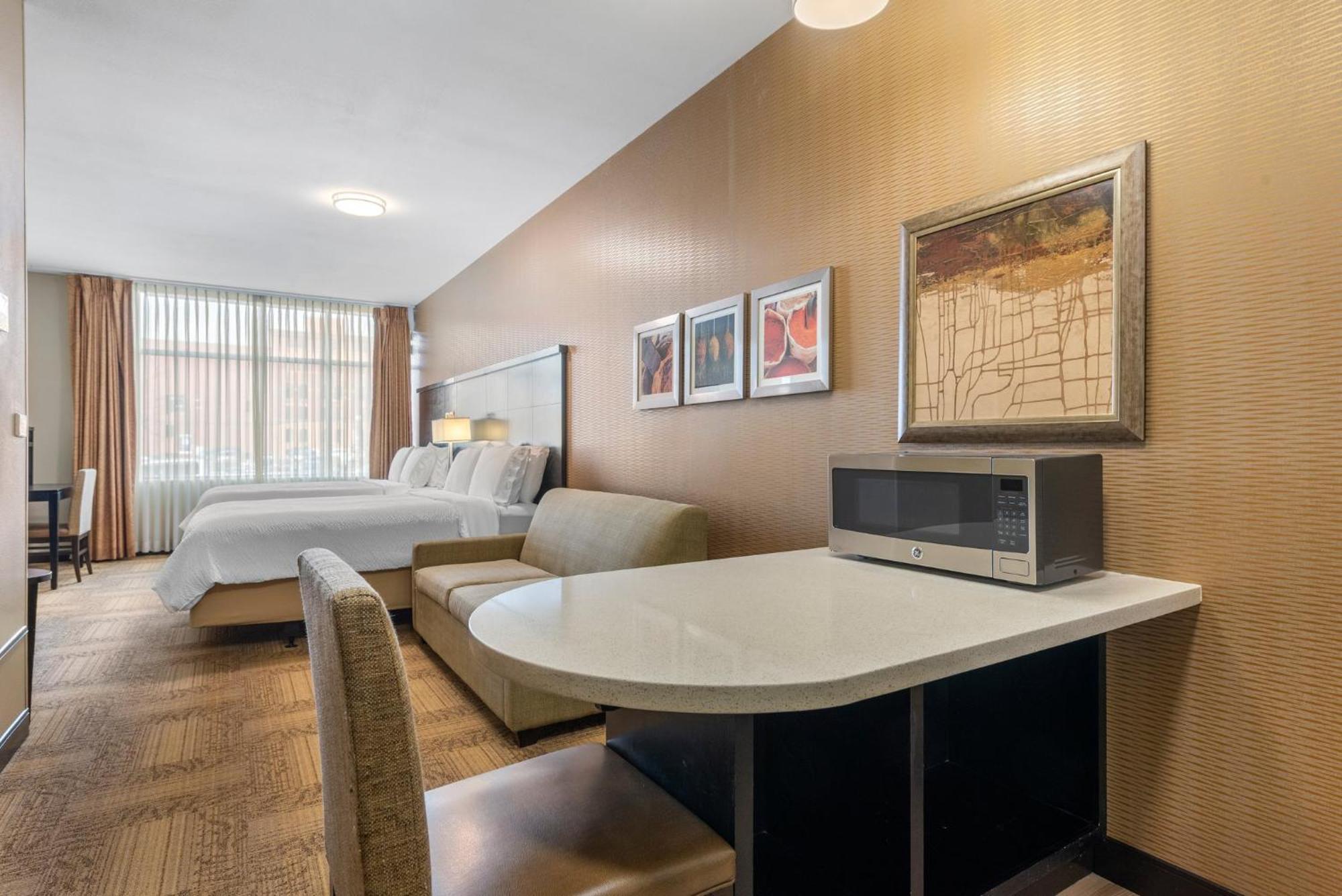 Studio Suite Two Queen Beds