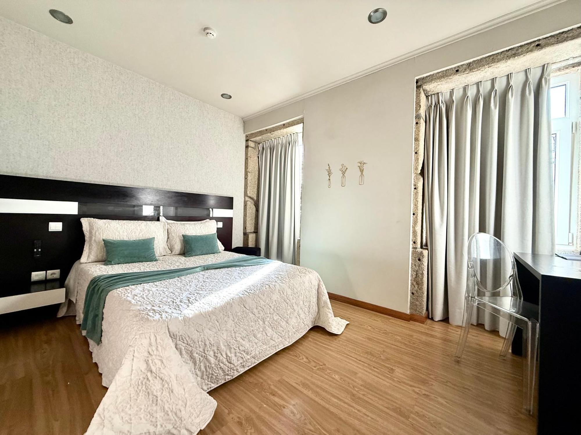 Double Room,1758430845:JPEG