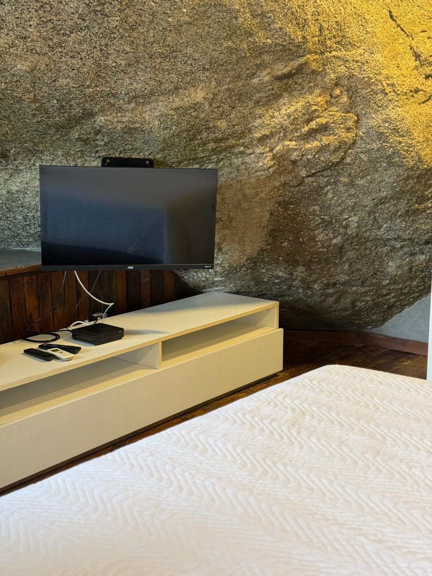 Deluxe Double Room Bath
