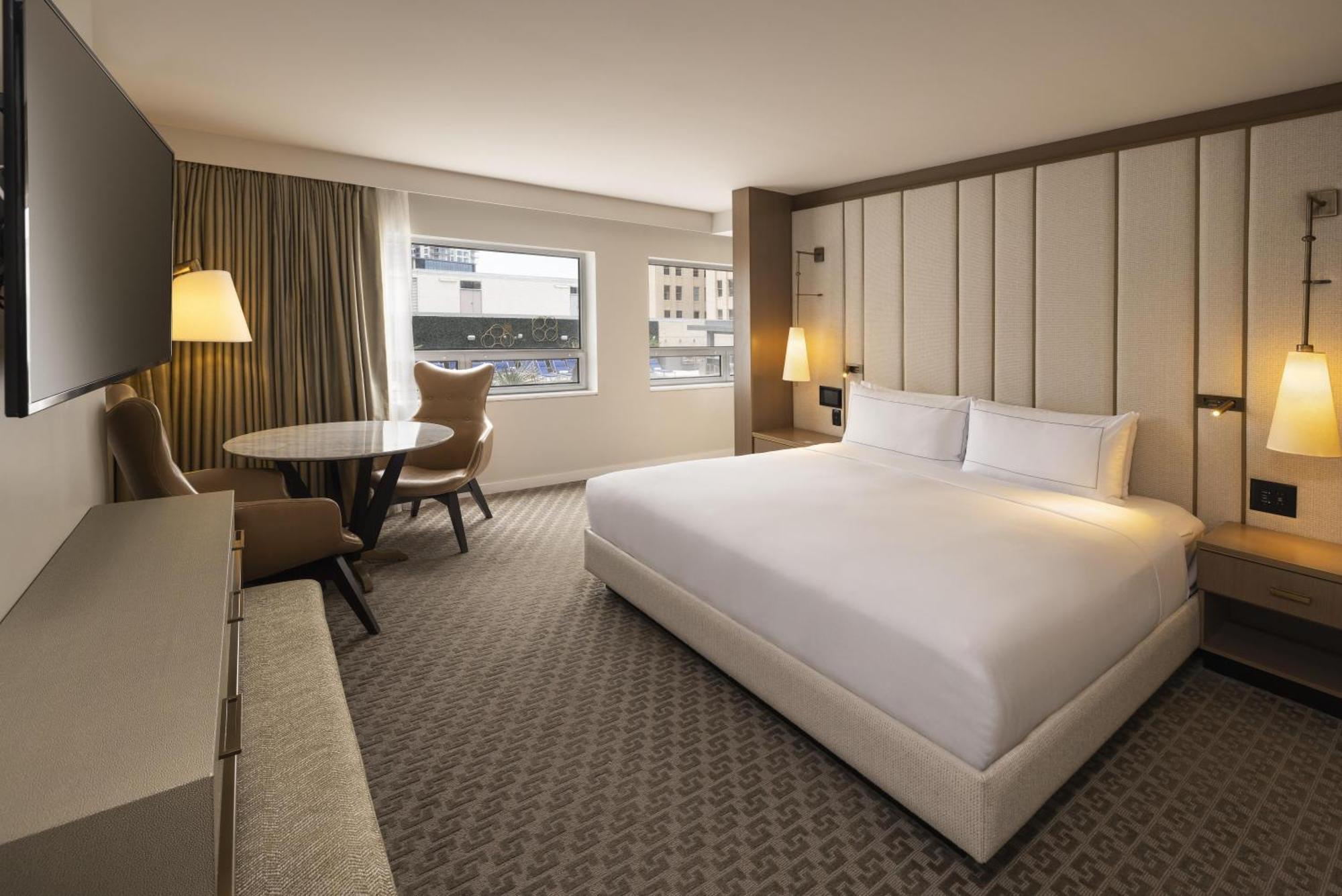 Deluxe King Room
