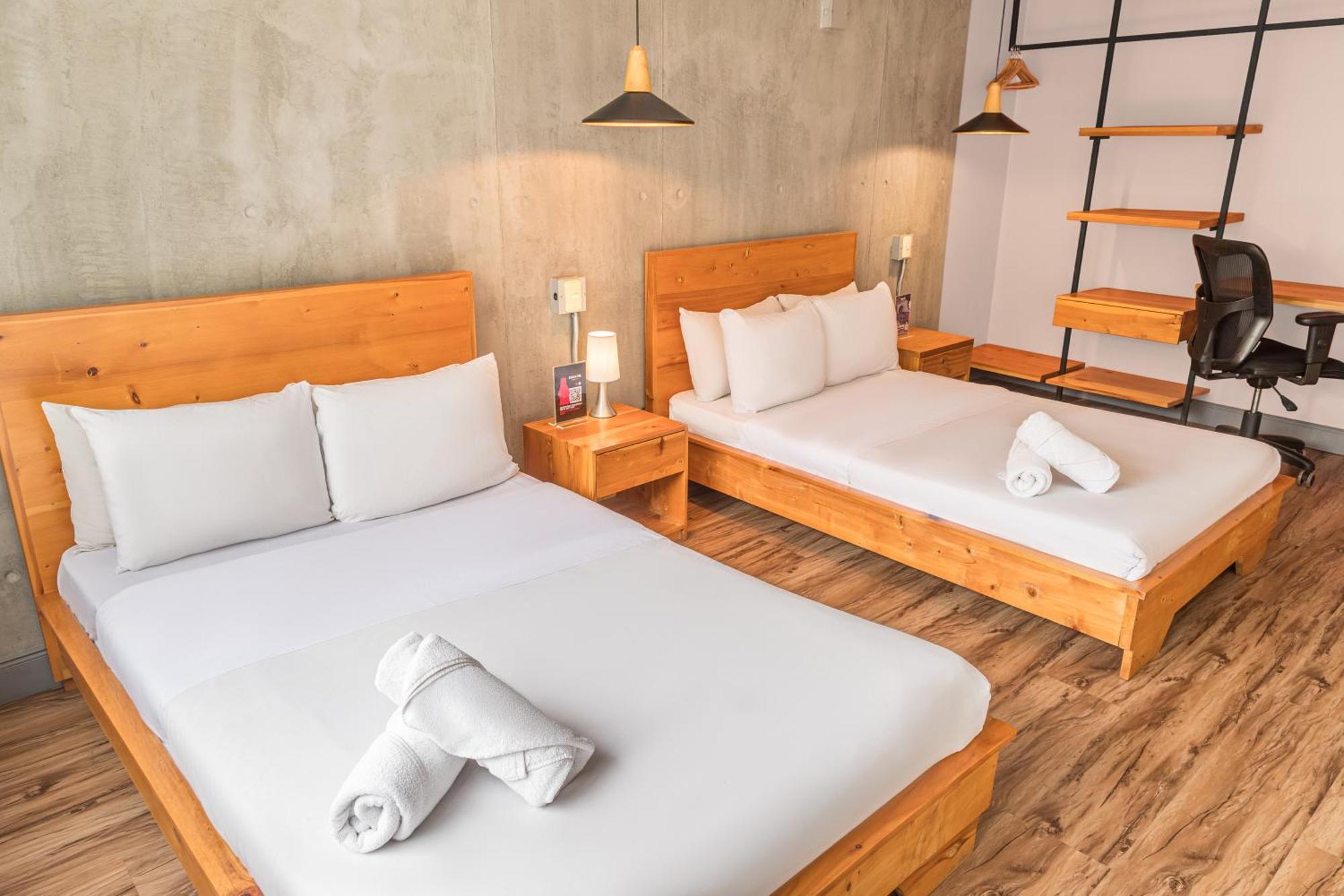 Standard Twin Room