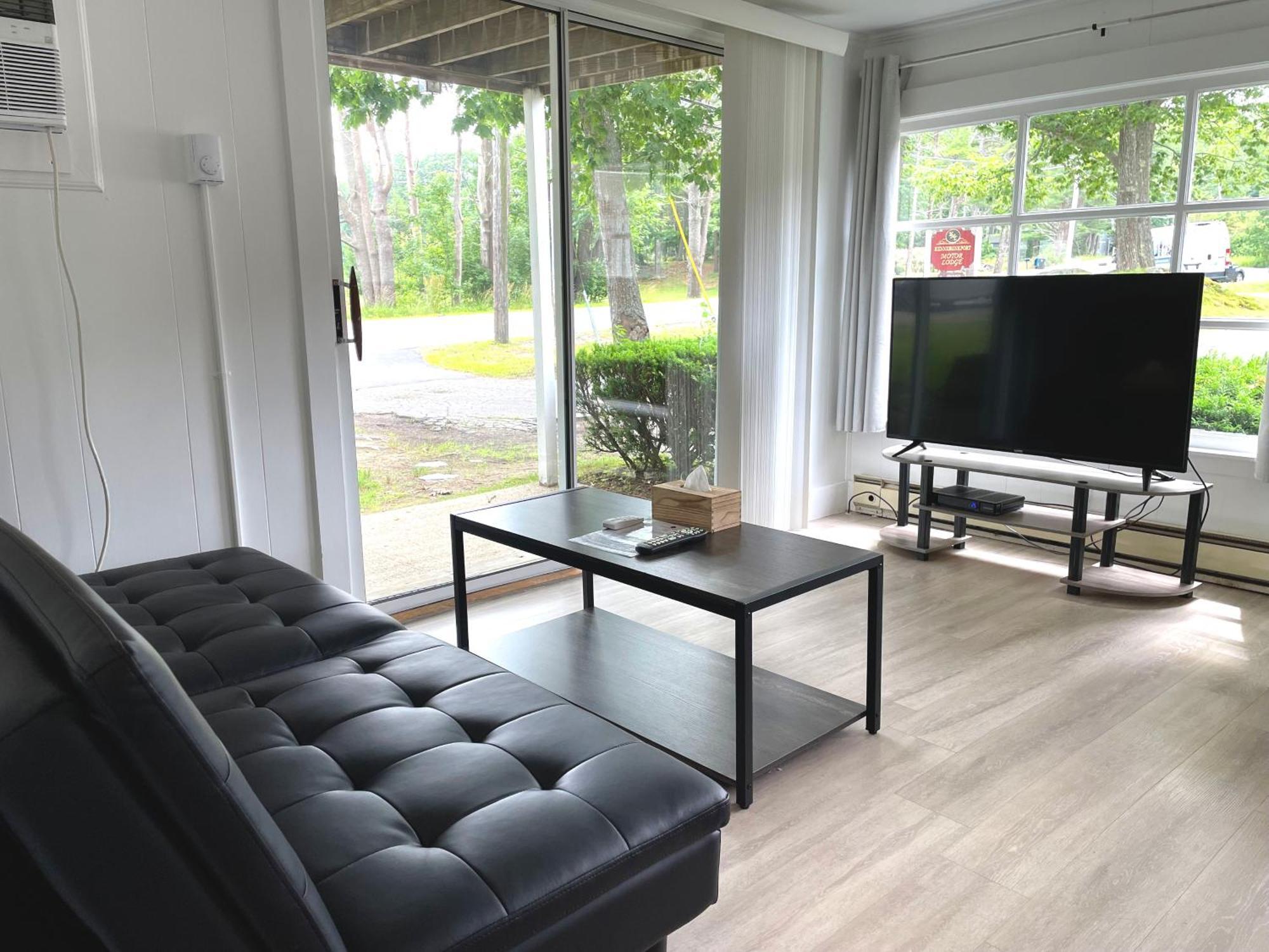 One-Bedroom Apartment,1758454012:JPEG