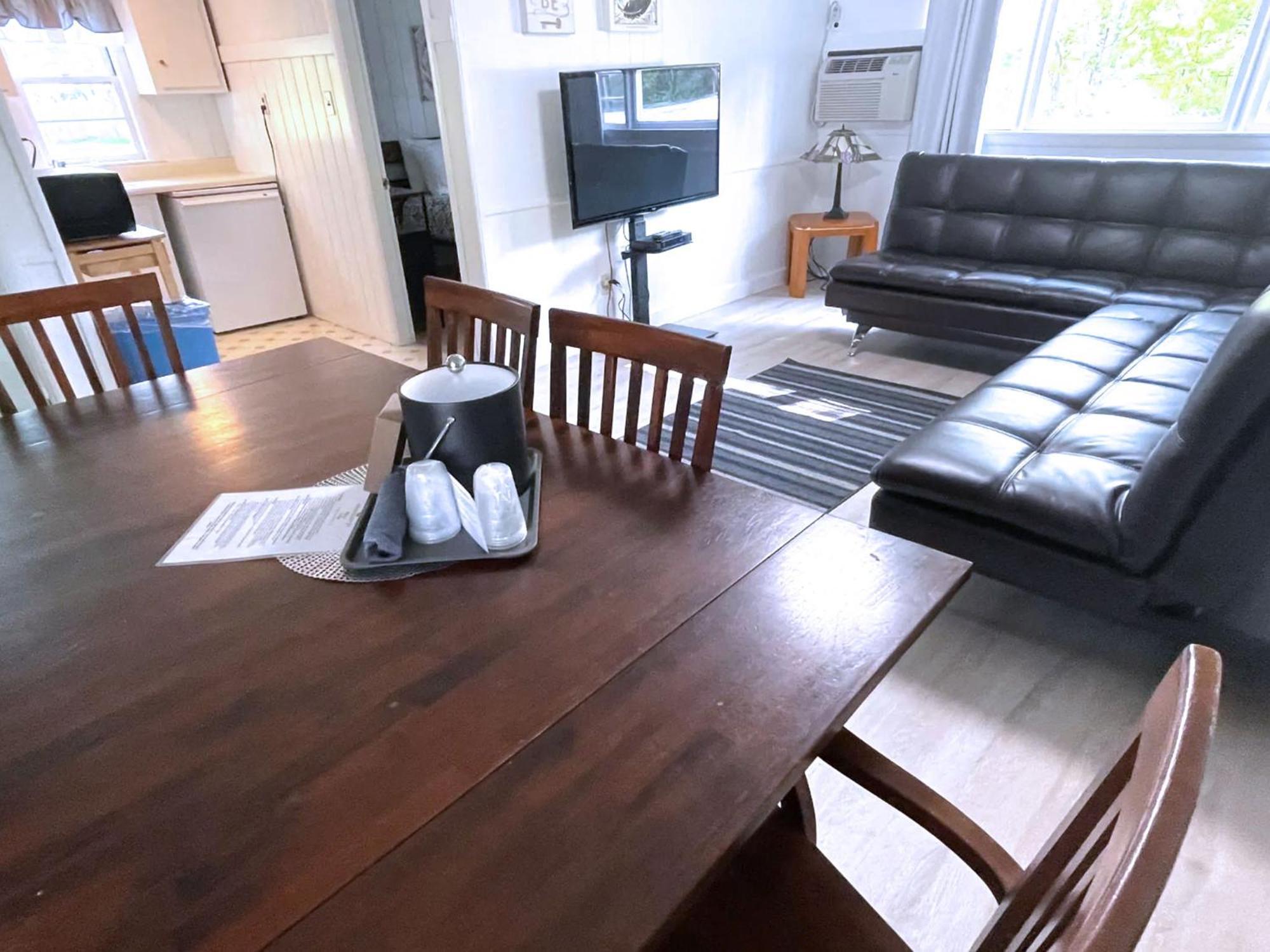 Two-Bedroom Apartment,1758453902:JPEG