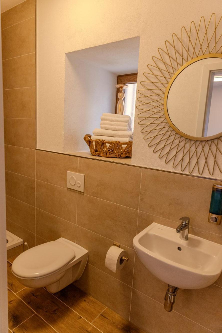 Family Room Private Bathroom
