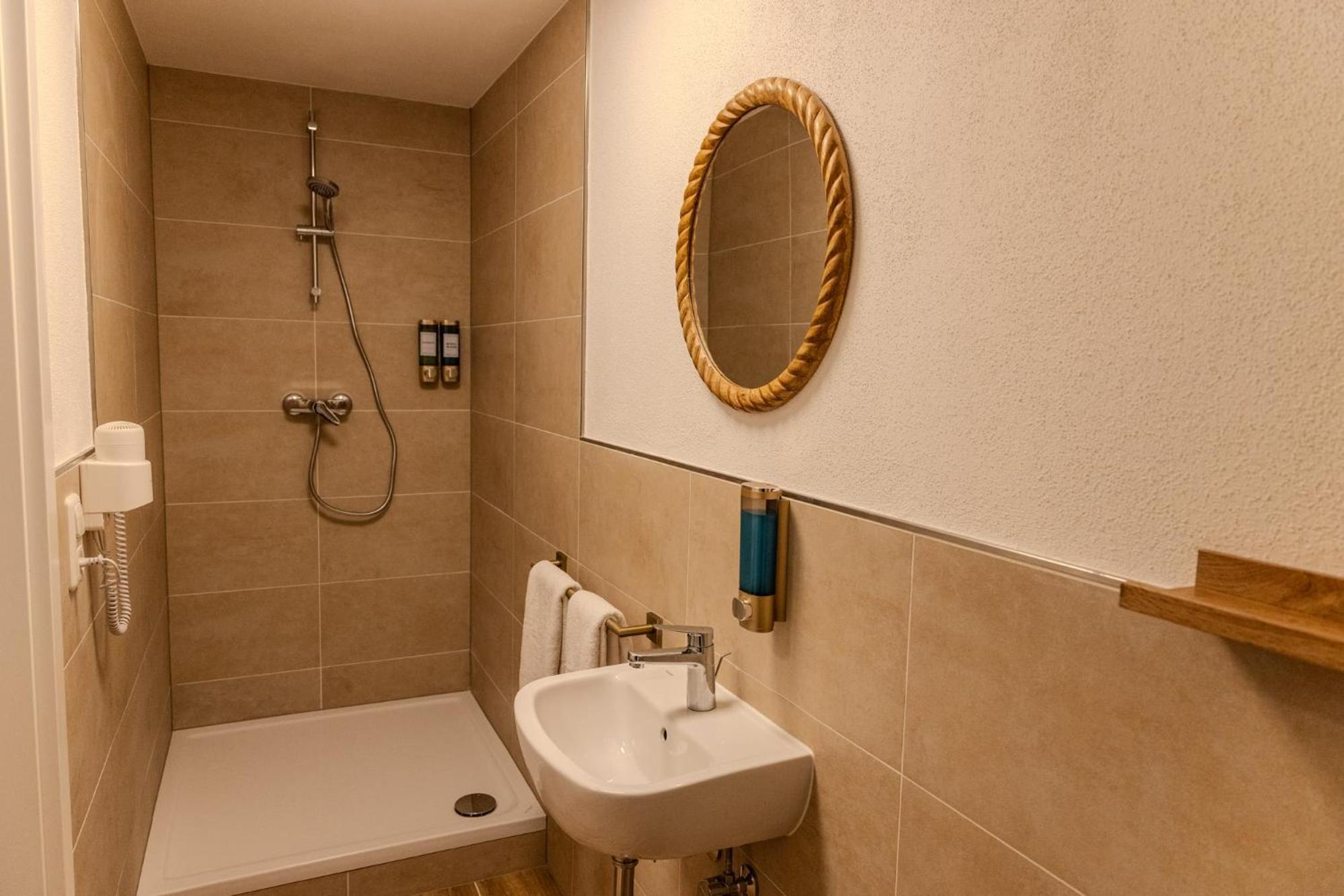 Single Room Private External Bathroom