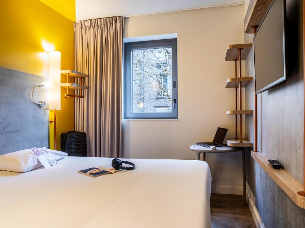Triple Room Double Folding Bed,1771039702:JPEG