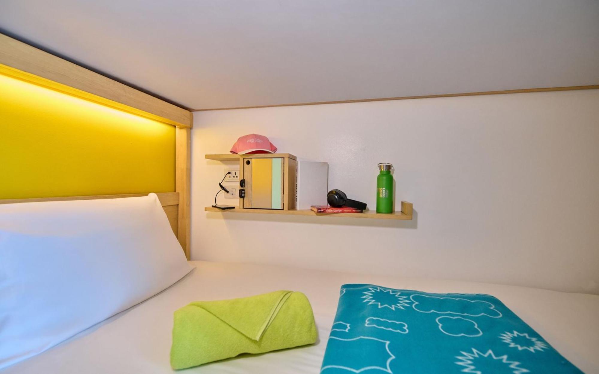Bed 8-Bed Mixed Dormitory Room