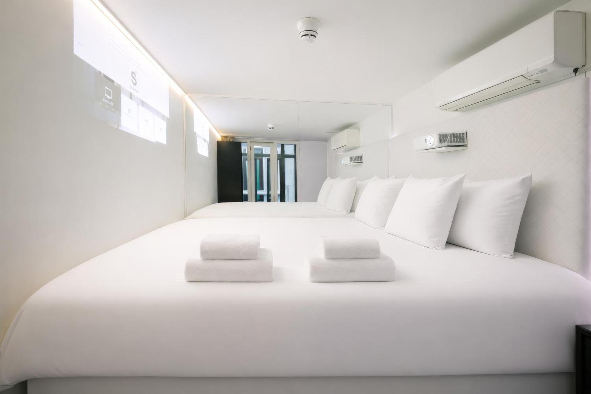 Double Room "Party Room" by SUPPER